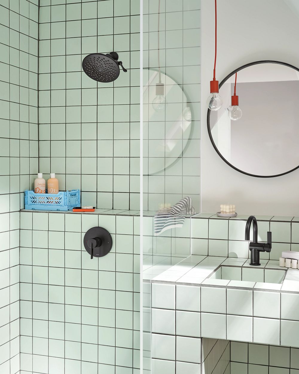 Velocity Moen Two-Function 8" Diameter Spray Head Rainshower
