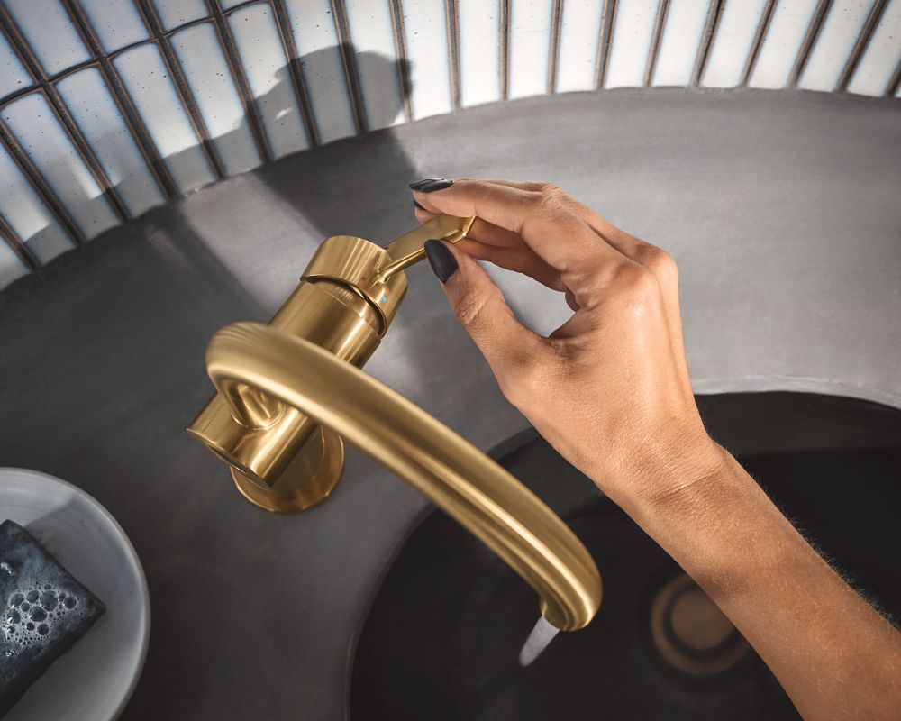 Cia MotionSense One-Handle Touchless Bathroom Faucet