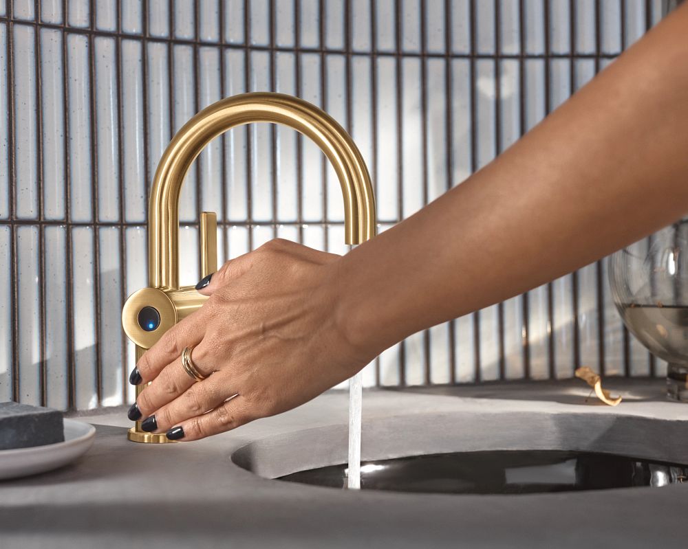Cia MotionSense One-Handle Touchless Bathroom Faucet