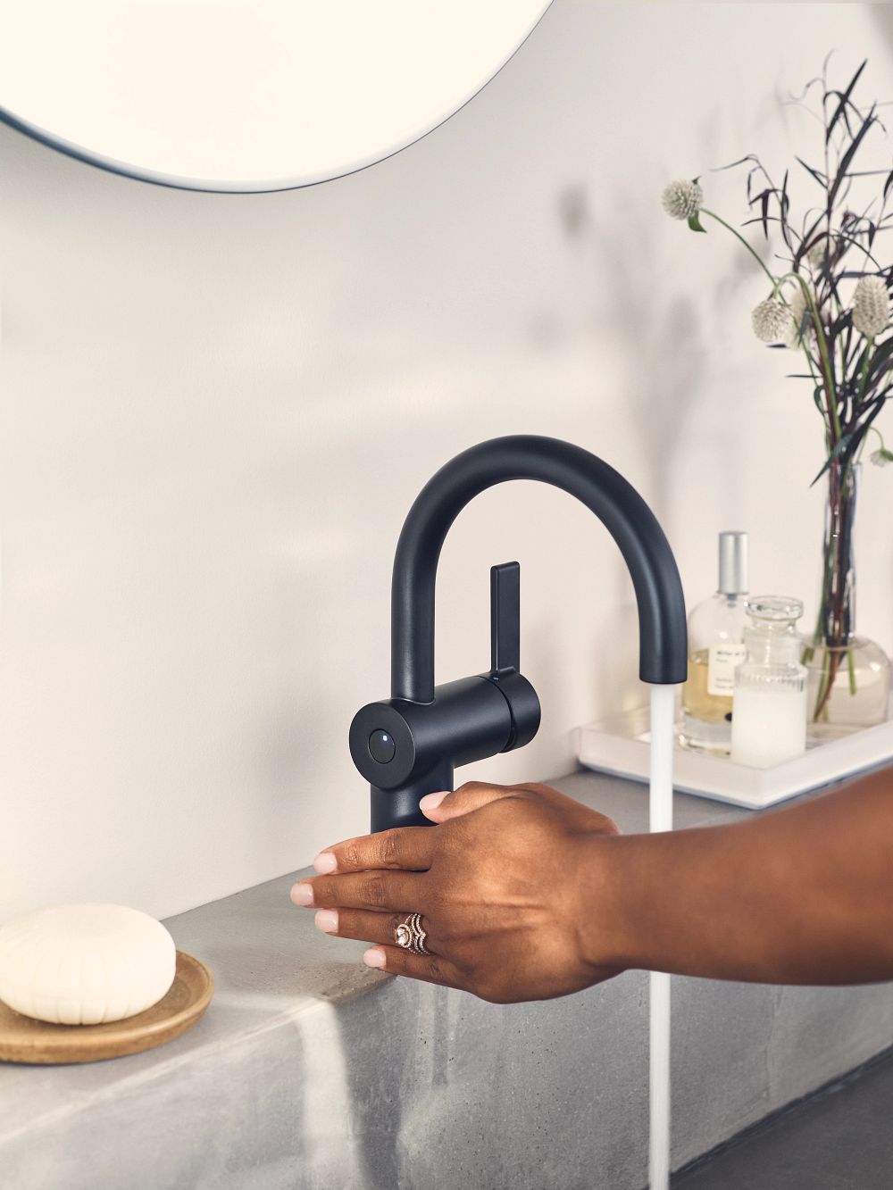 Cia MotionSense One-Handle Touchless Bathroom Faucet
