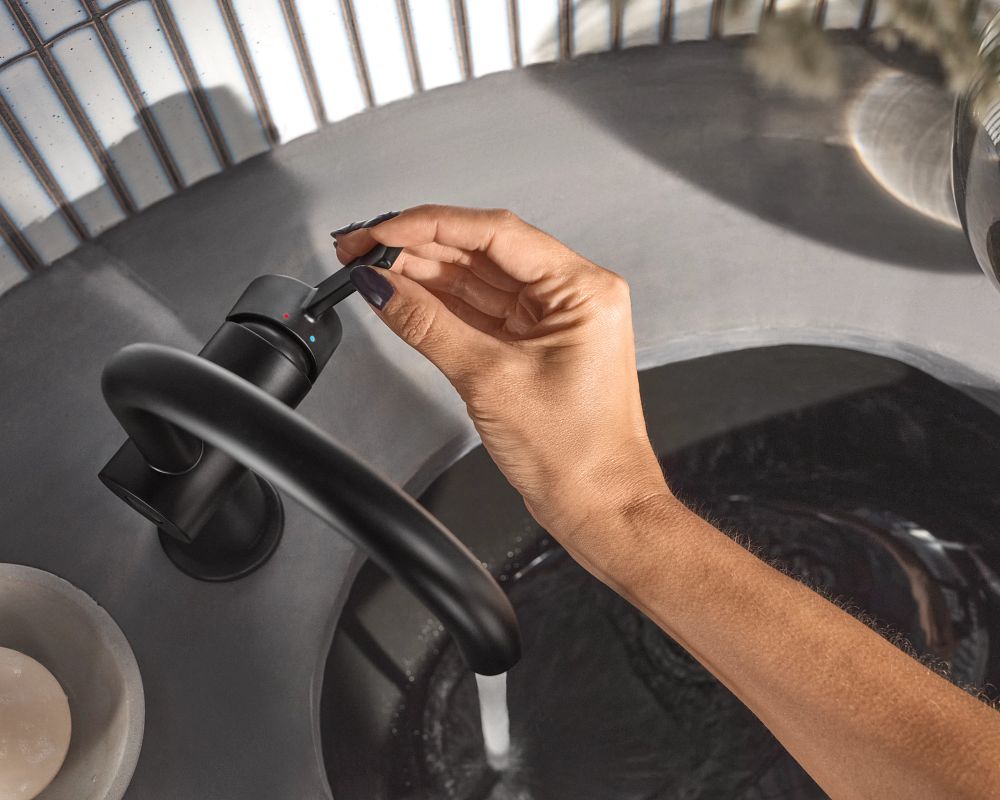 Cia MotionSense One-Handle Touchless Bathroom Faucet