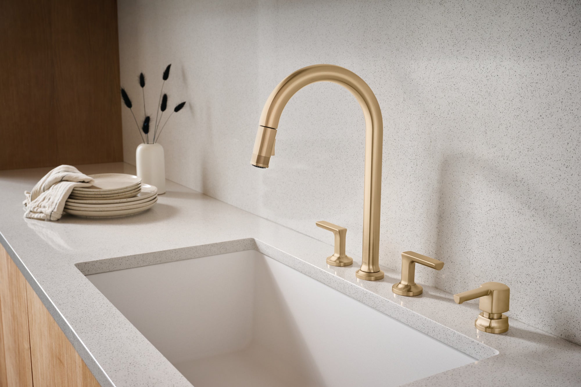 Brizo Kintsu® Widespread Pull-Down Faucet Lever Handle Kit