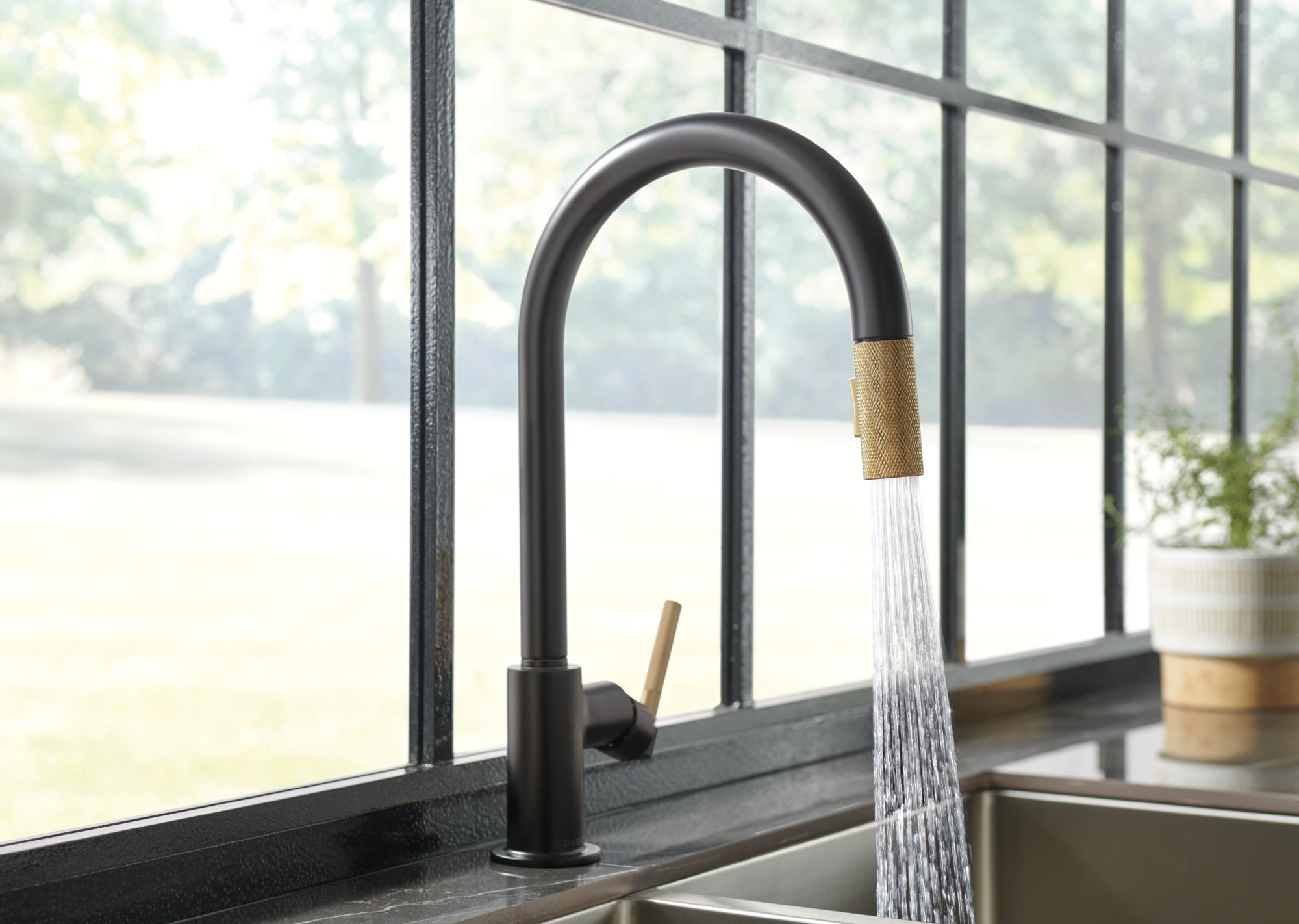 Brizo Litze® Pull-Down Faucet with Arc Spout and Knurled Handle