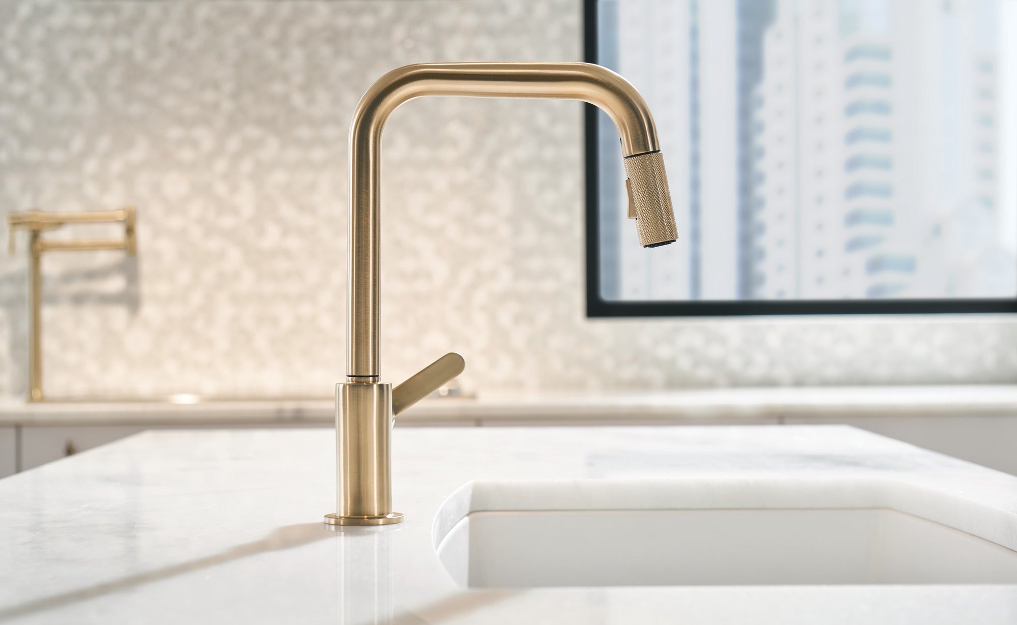 Brizo Litze® Pull-Down Faucet with Square Spout and Industrial Handle