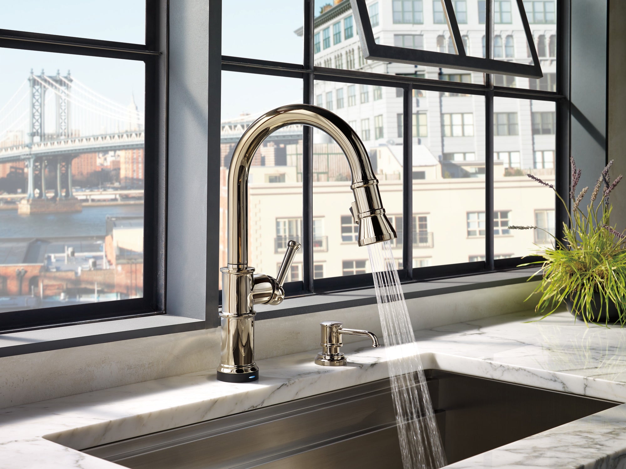 Brizo Artesso® SmartTouch® Pull-Down Kitchen Faucet