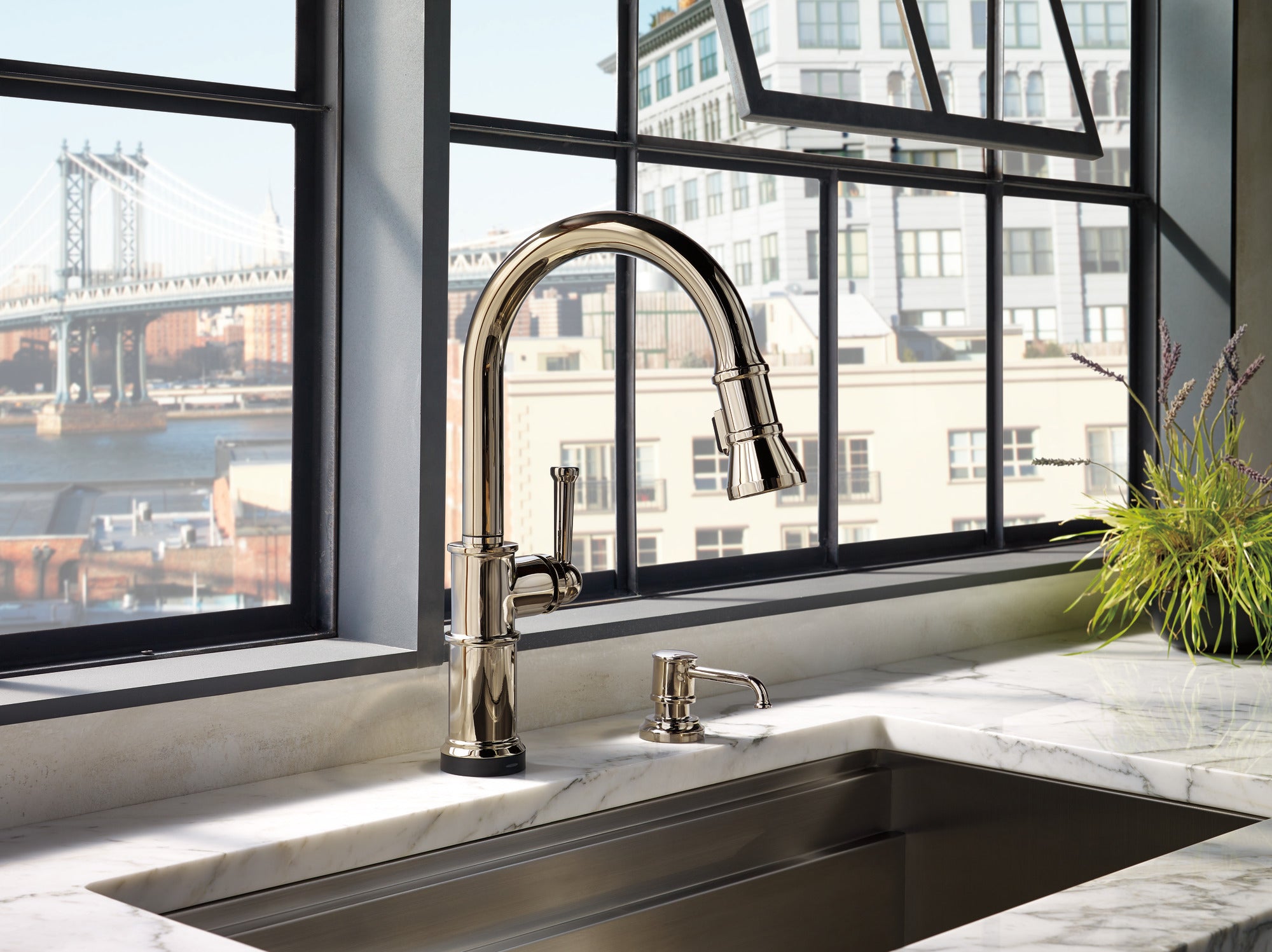 Brizo Artesso® SmartTouch® Pull-Down Kitchen Faucet