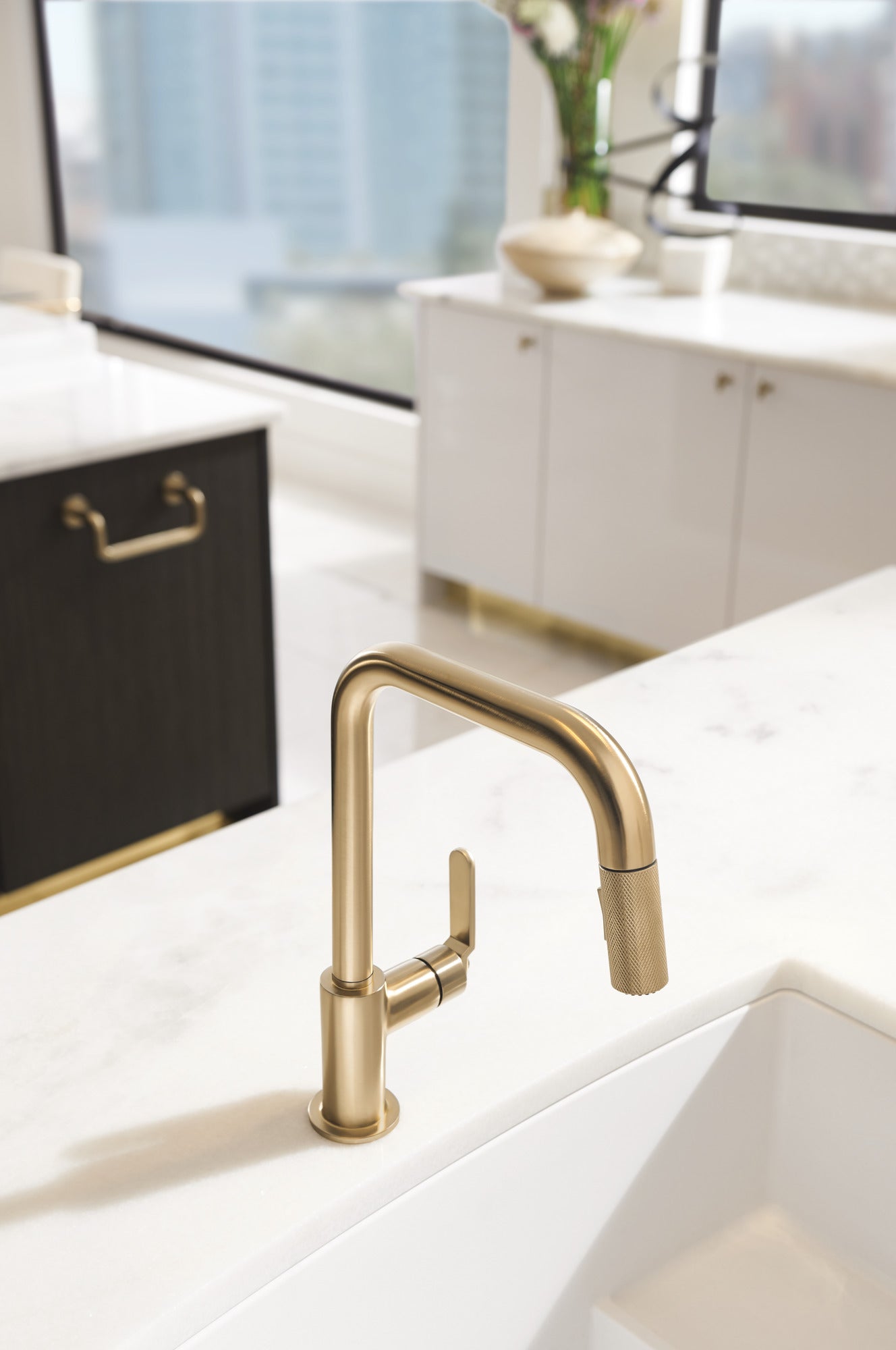 Brizo Litze® SmartTouch® Pull-Down Kitchen Faucet with Square Spout and Industrial Handle