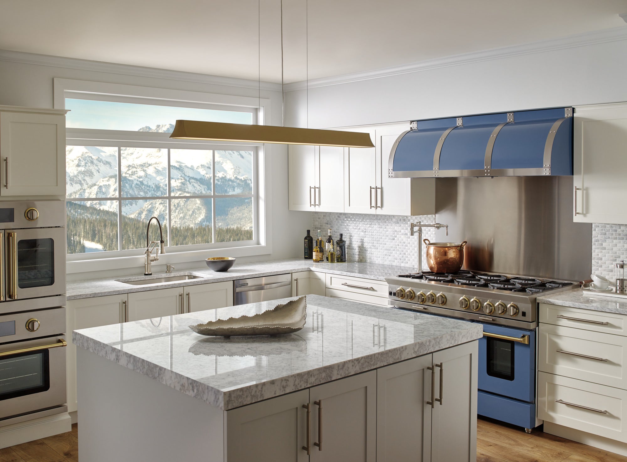 Brizo Artesso® Single Handle Articulating Kitchen Kitchen Faucet with SmartTouch® Technology