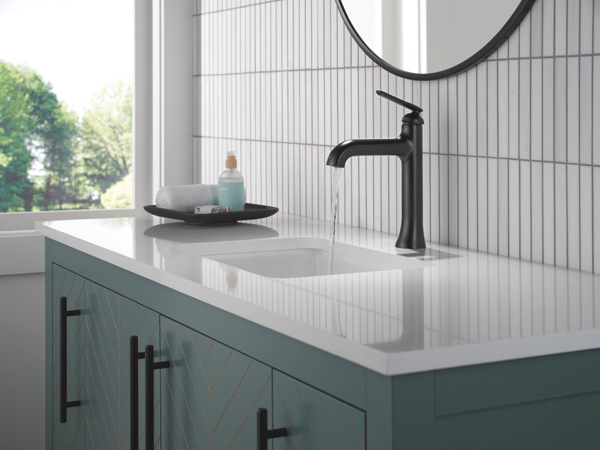 Delta Bonacci™ Single Handle Mid-Height Bathroom Faucet
