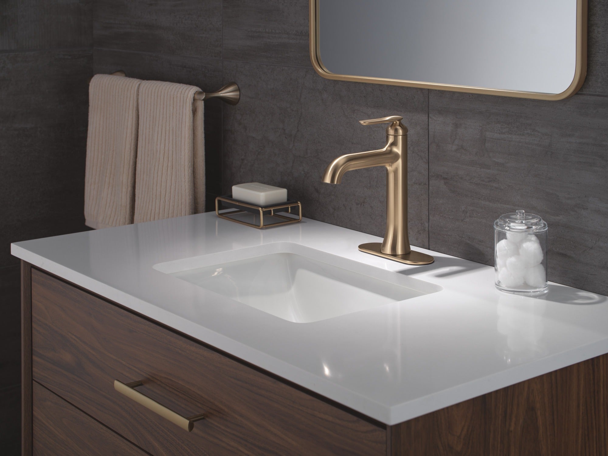 Delta Bonacci™ Single Handle Mid-Height Bathroom Faucet