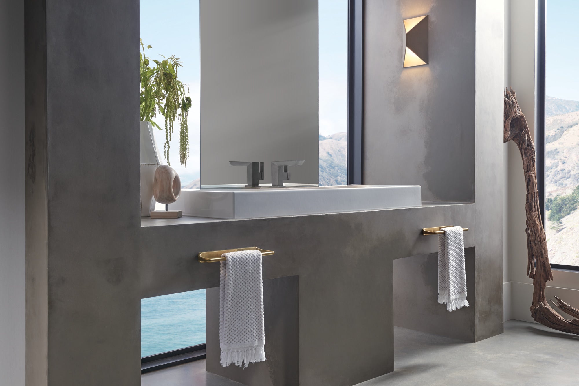 Brizo Levoir™ 12" Towel Bar