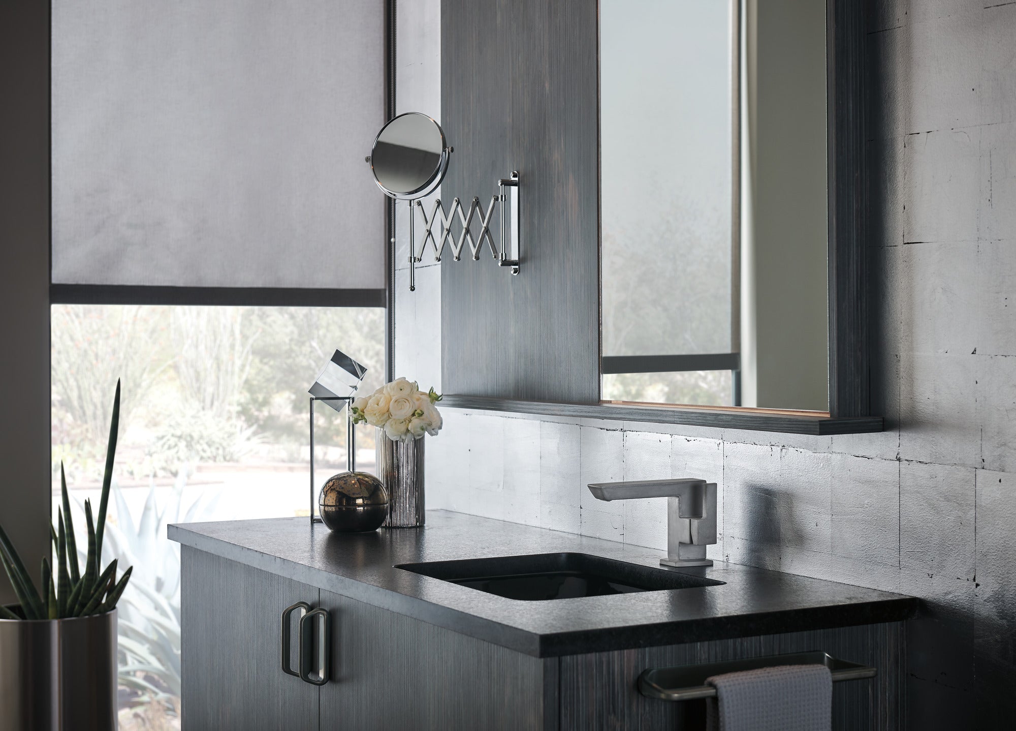 Brizo Levoir™ Drawer Pull