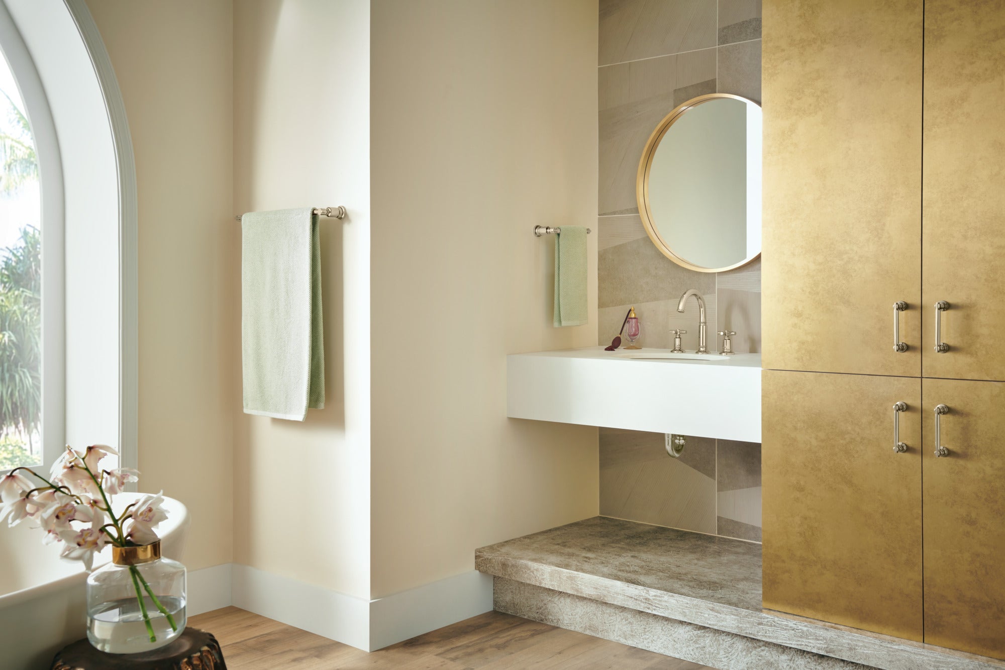 Brizo Invari® 18" Towel Bar