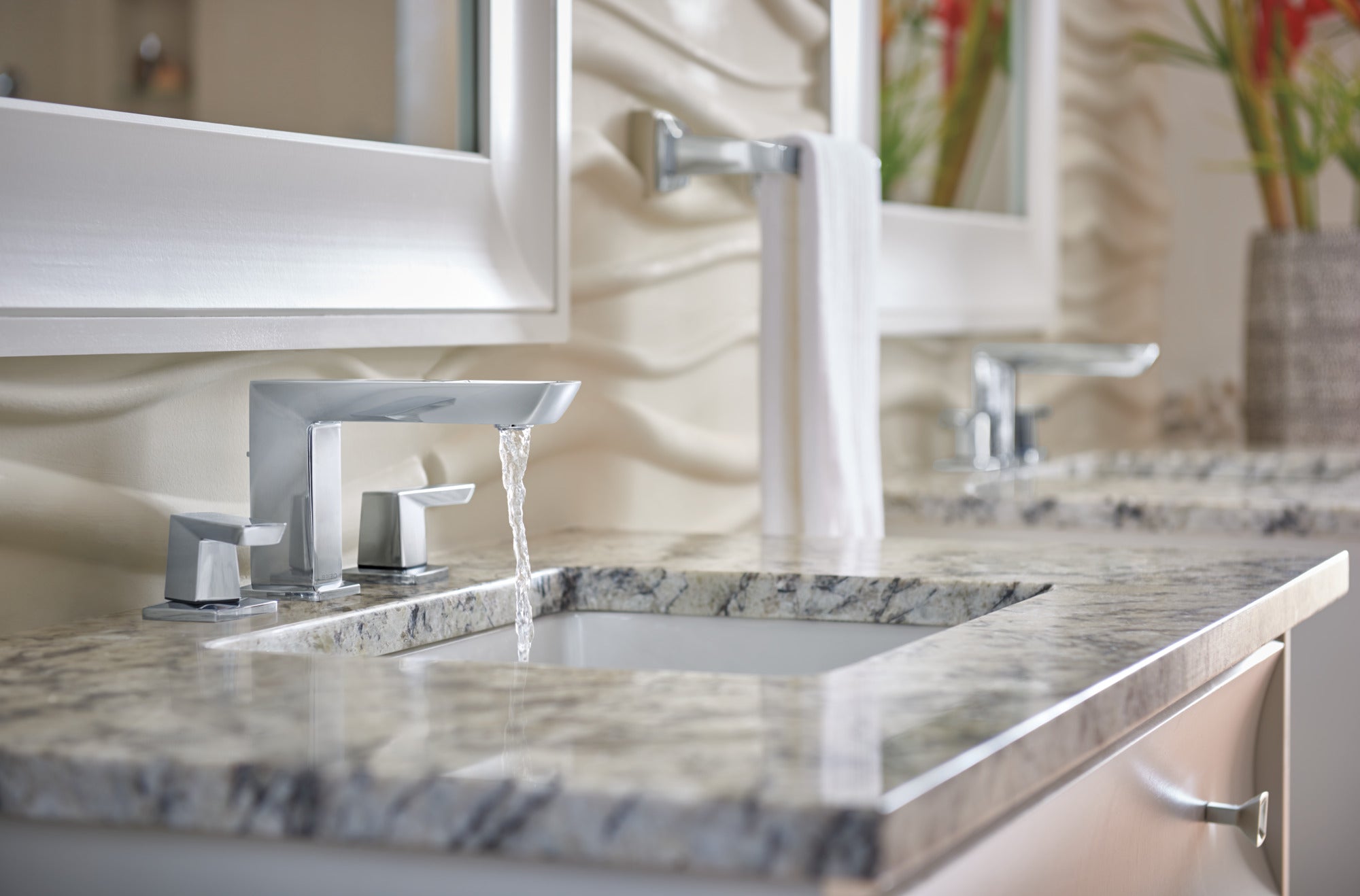 Brizo Vettis® Widespread Lavatory Faucet With Open-Flow Spout 1.2 GPM