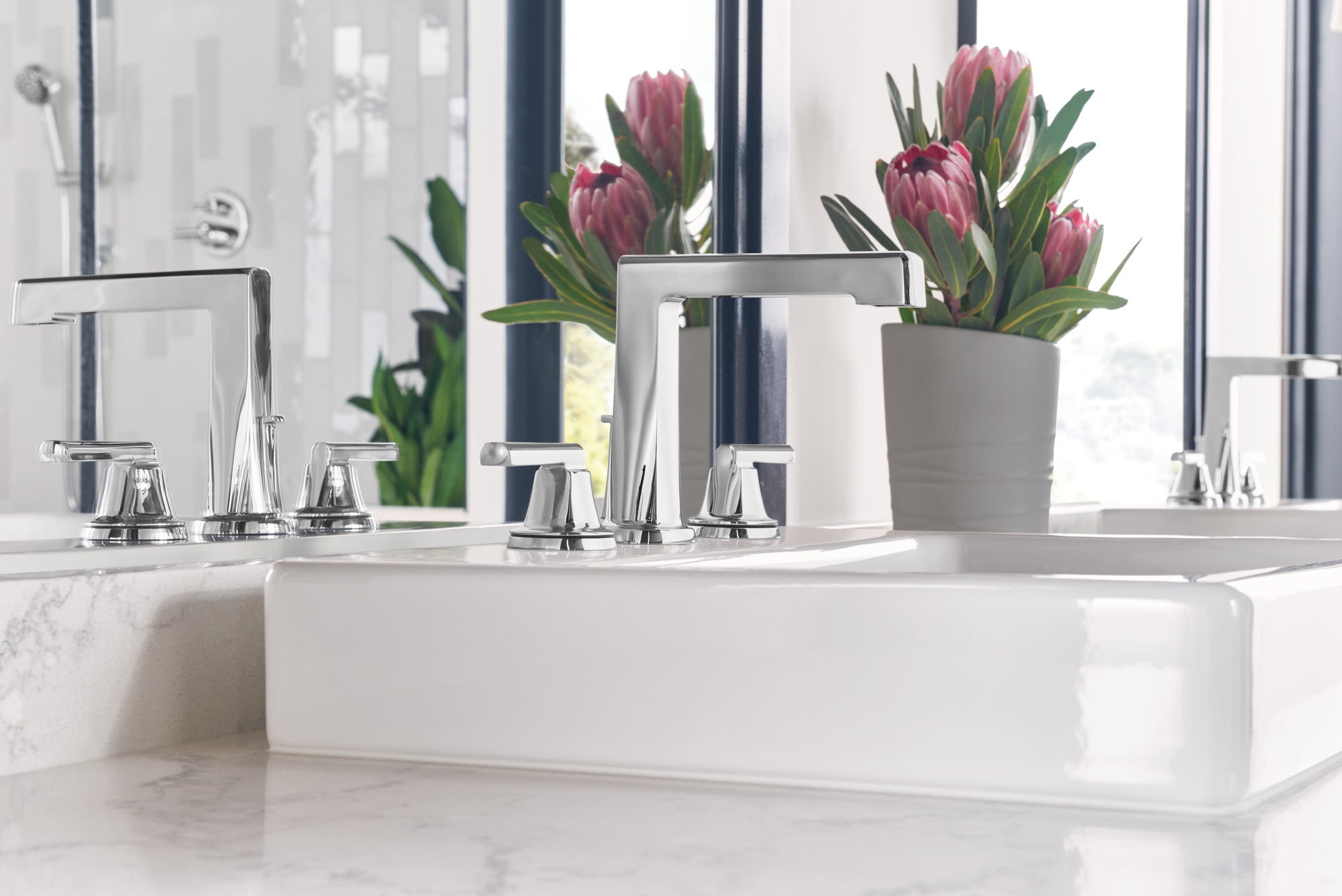 Brizo Levoir™ Widespread Lavatory Low Lever Handle Kit