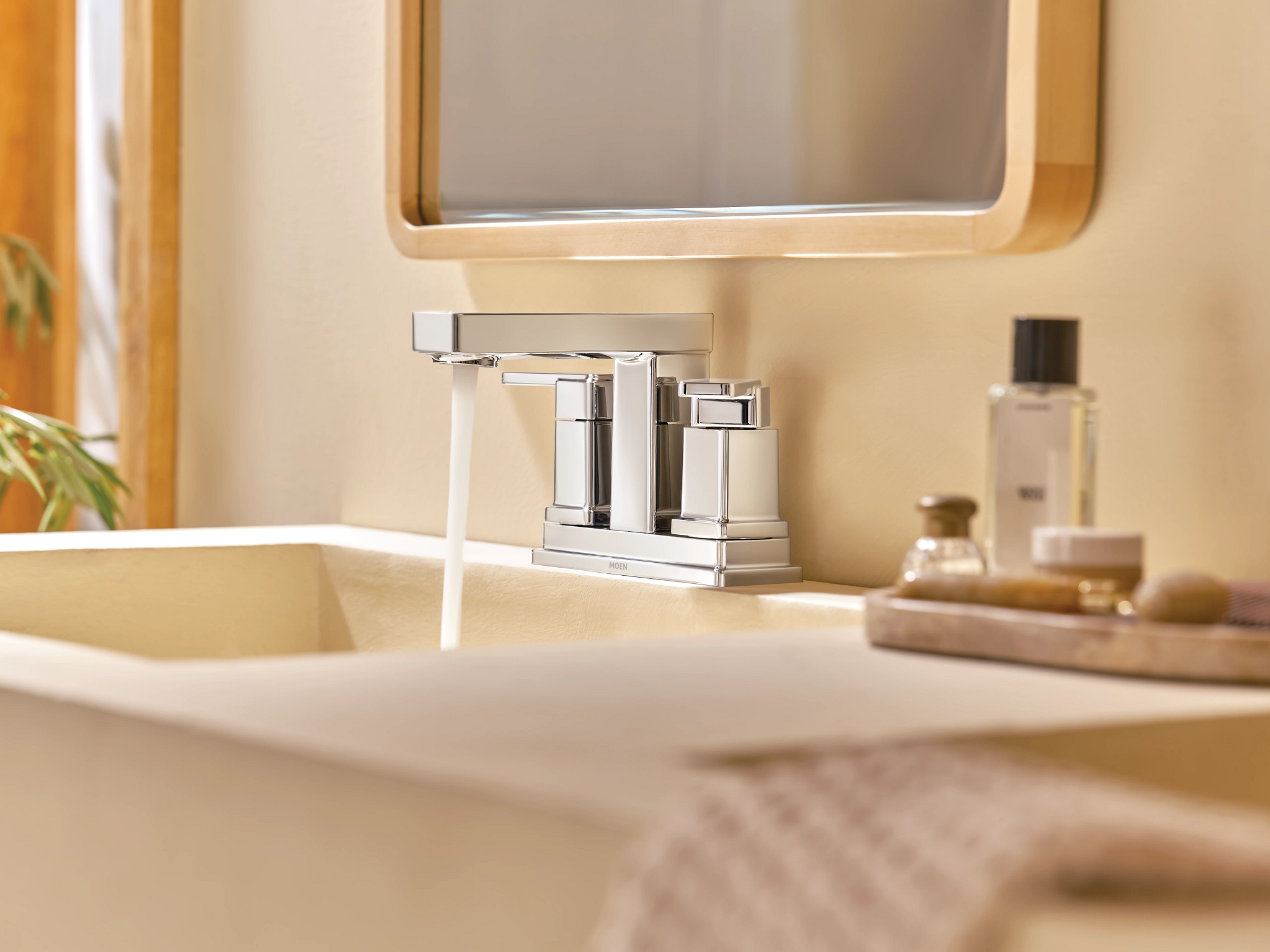 Moen 6815 Iver Two-handle Centerset Bathroom Sink Faucet