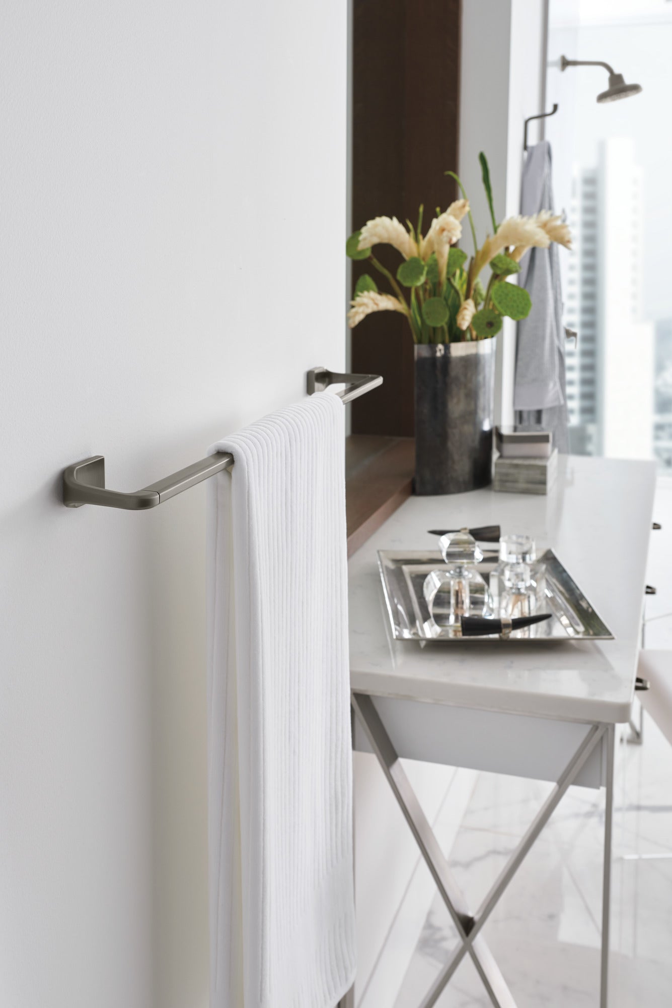 Brizo Levoir™ Drawer Knob
