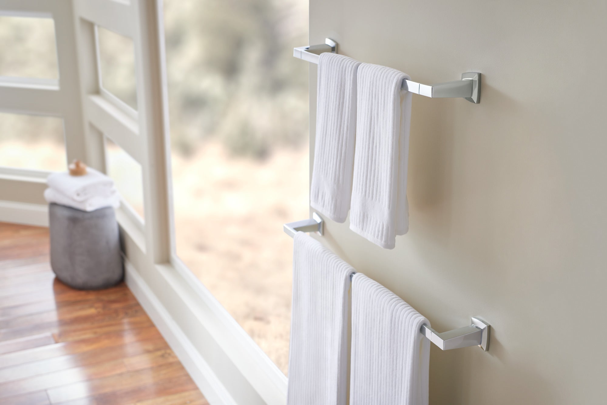 Brizo Vettis® 30" Towel Bar