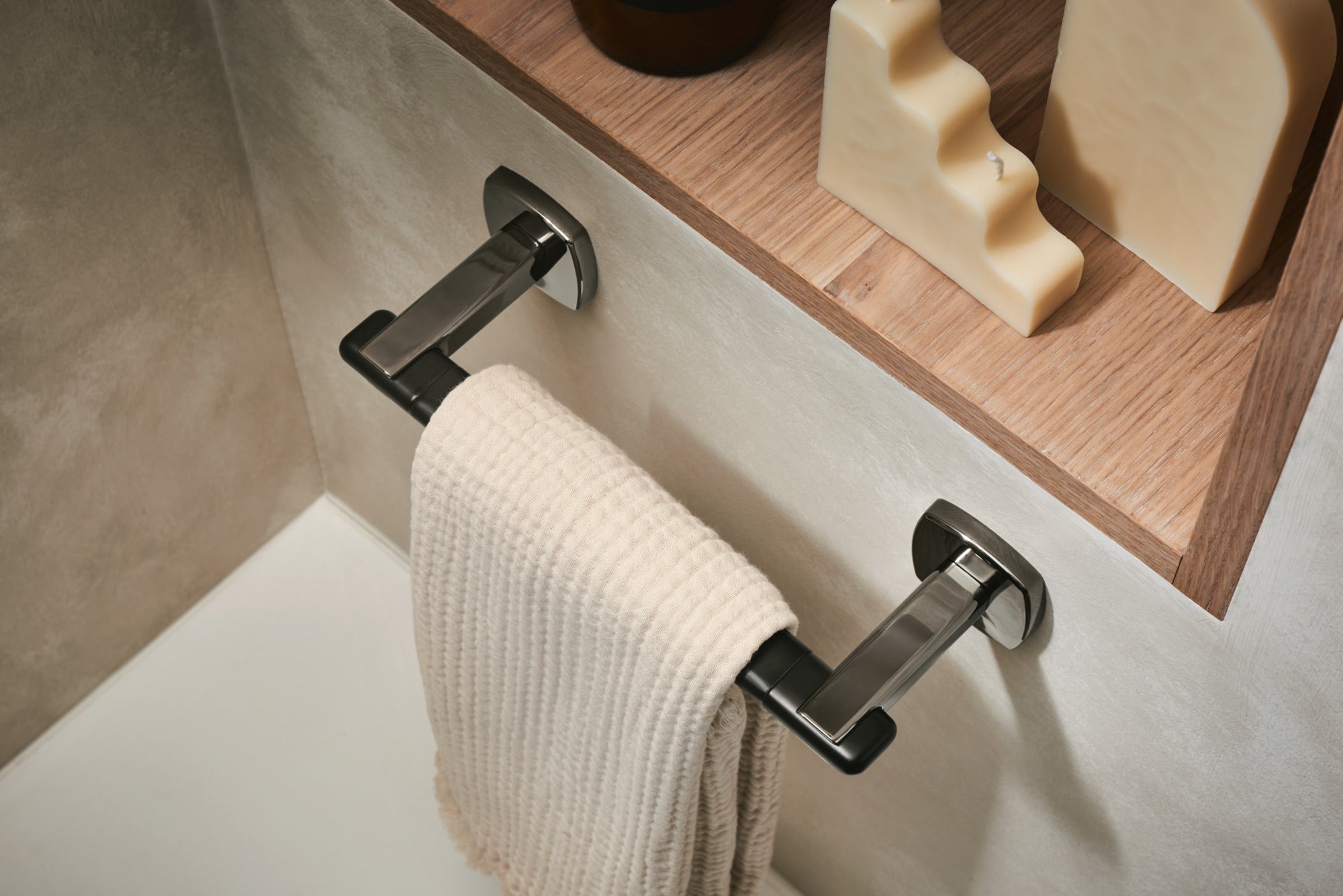 Brizo Allaria® 8" Towel Bar