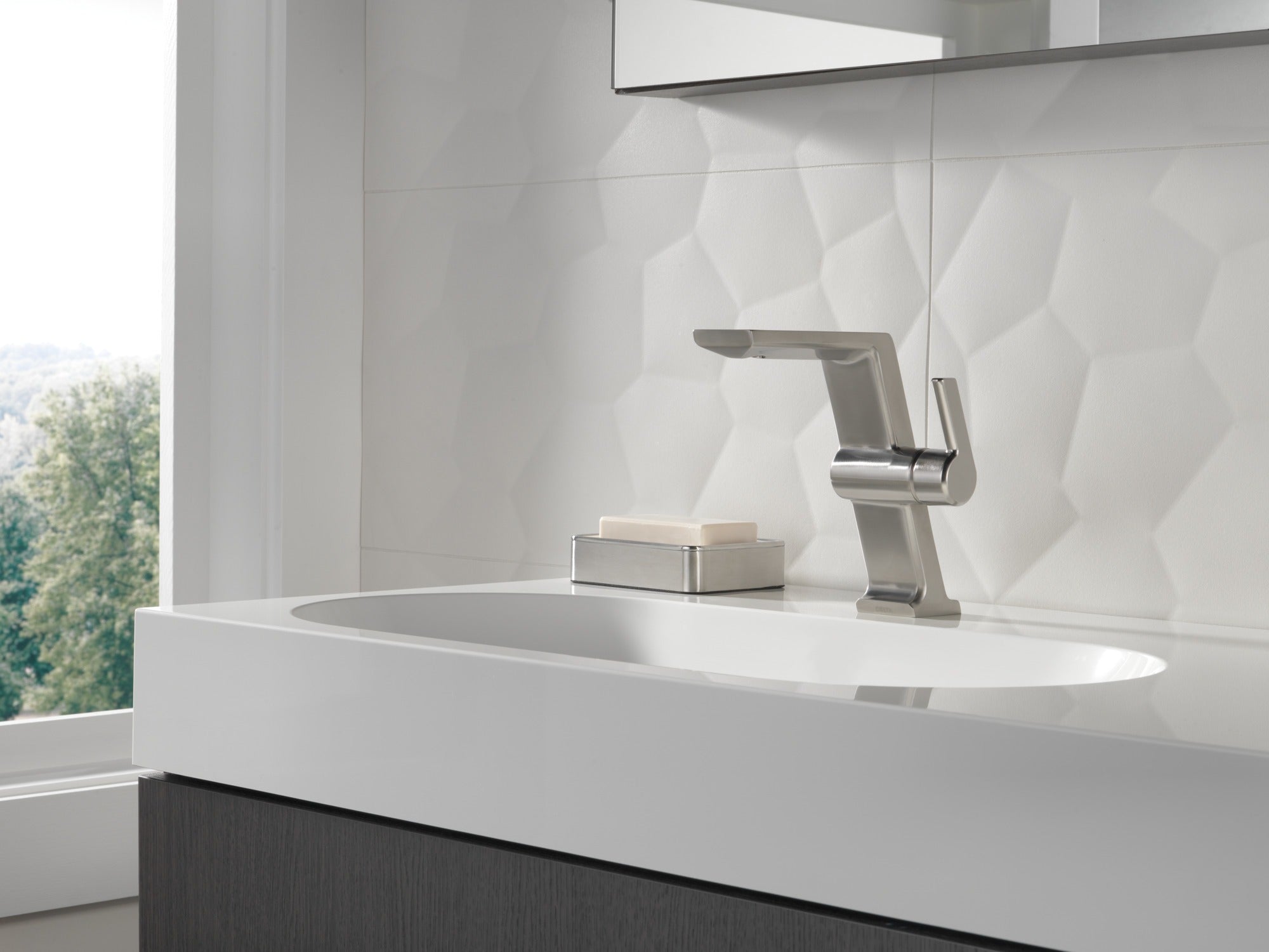 Delta Pivotal® Single Handle Mid-Height Vessel Bathroom Faucet