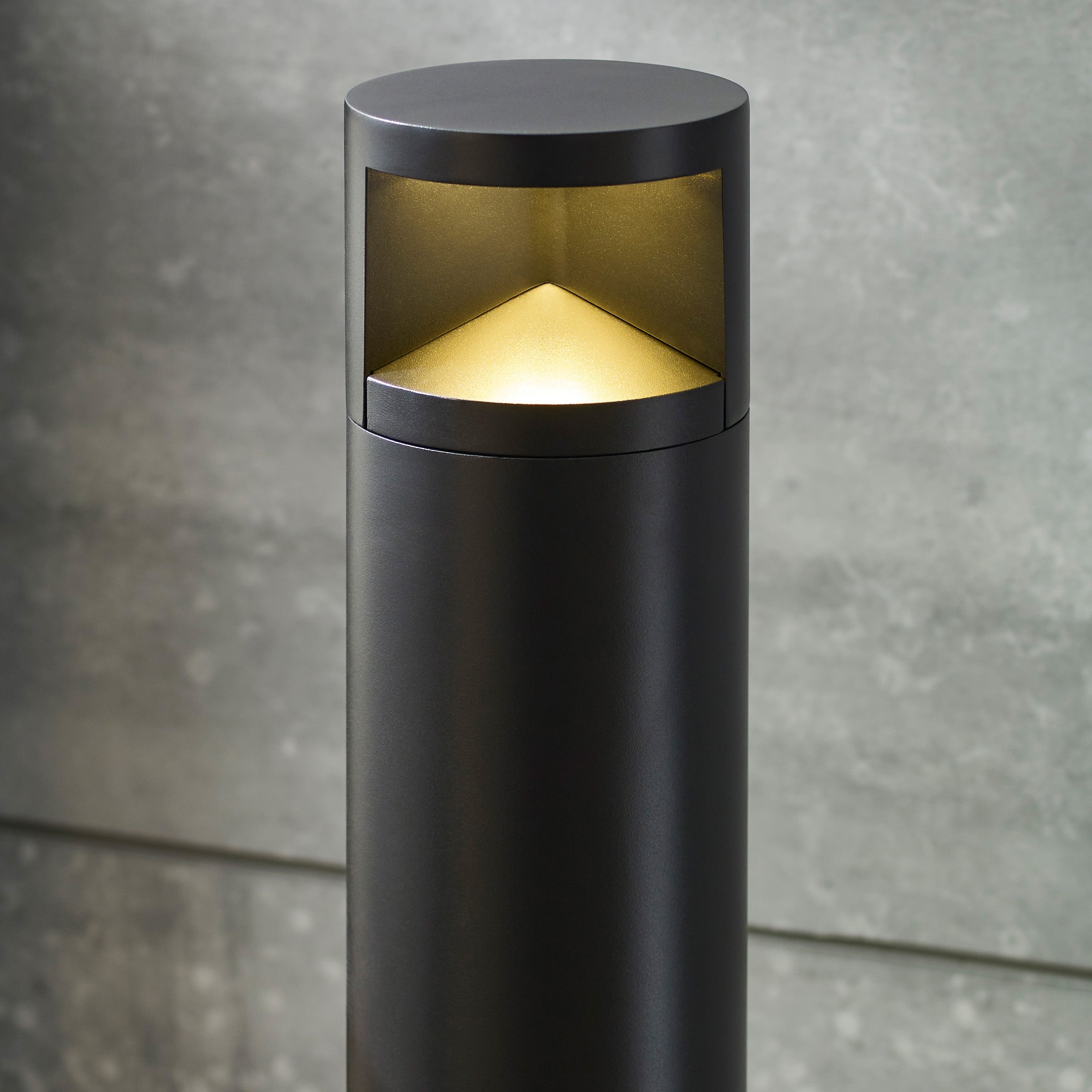 Arkay Three 36 Outdoor Bollard