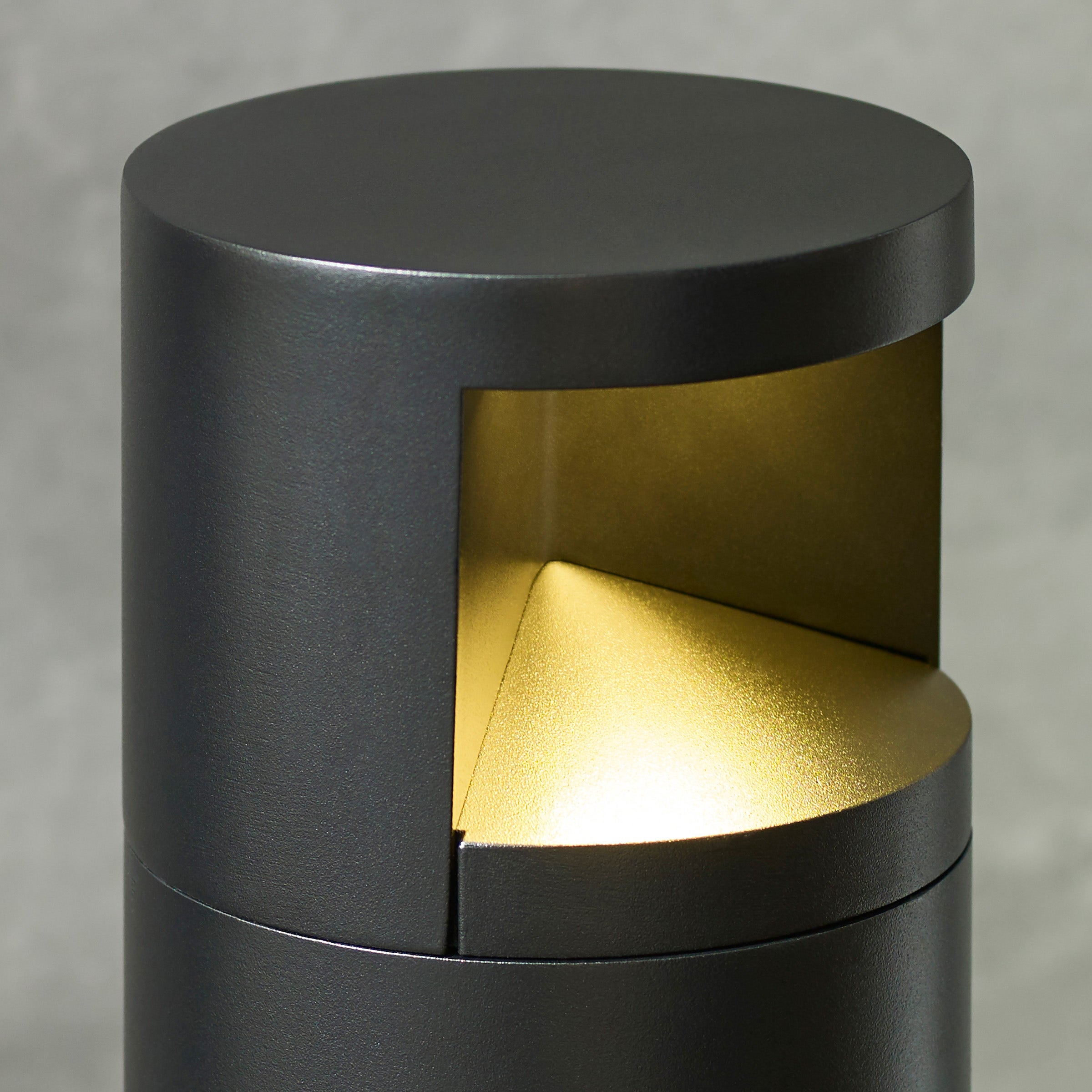 Arkay Three 36 Outdoor Bollard