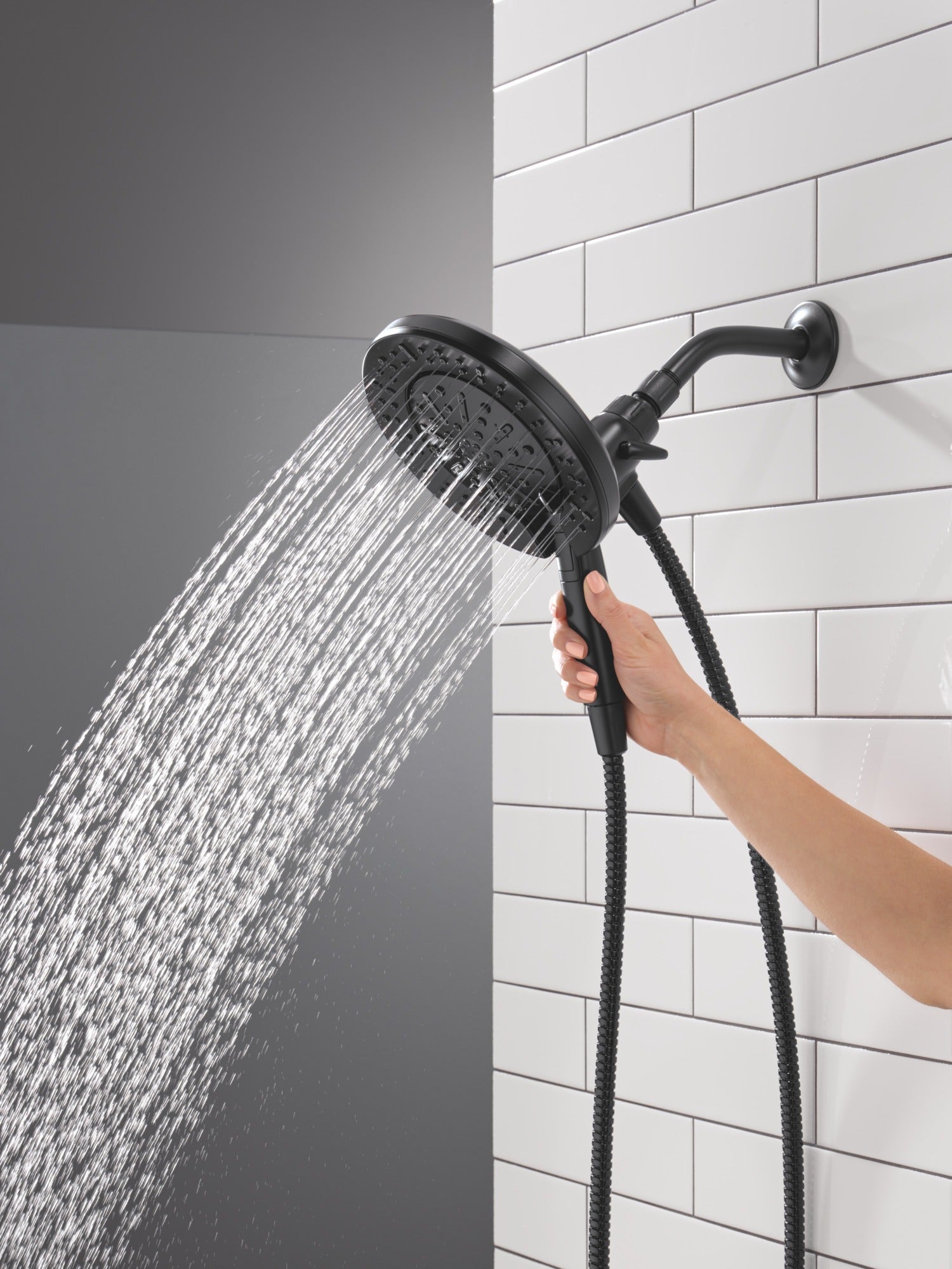 Delta Universal Showering Components 6-Setting In2ition® with ProClean®