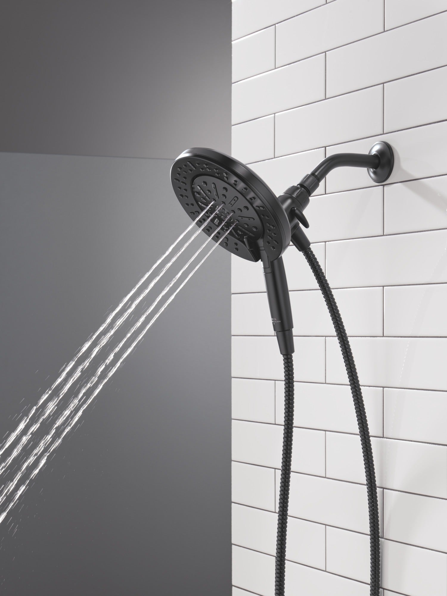 Delta Universal Showering Components 6-Setting In2ition® with ProClean®