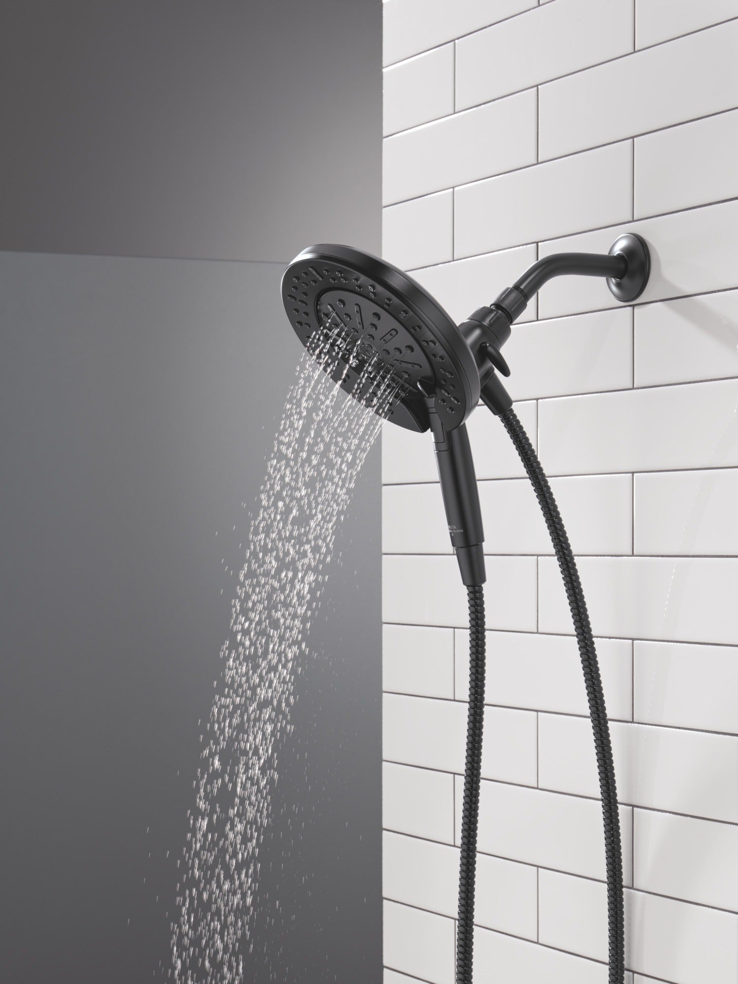 Delta Universal Showering Components 6-Setting In2ition® with ProClean®
