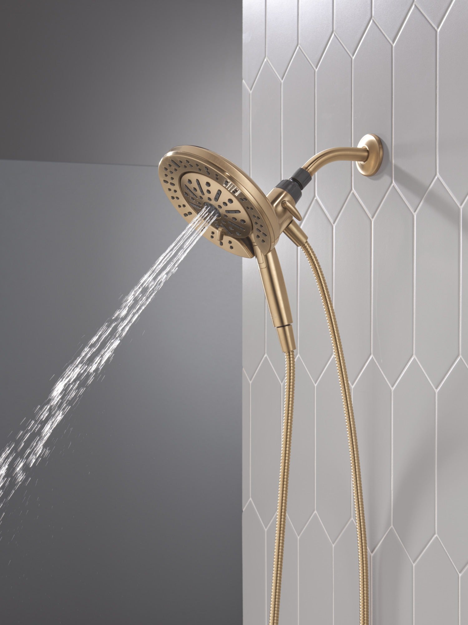 Delta Universal Showering Components 6-Setting In2ition® with ProClean®