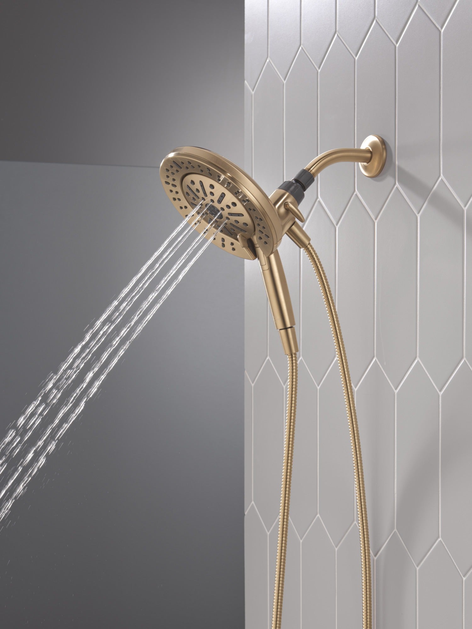 Delta Universal Showering Components 6-Setting In2ition® with ProClean®