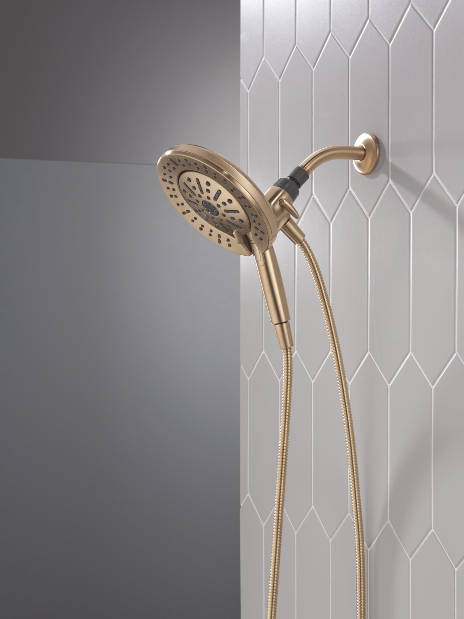 Delta Universal Showering Components 6-Setting In2ition® with ProClean®