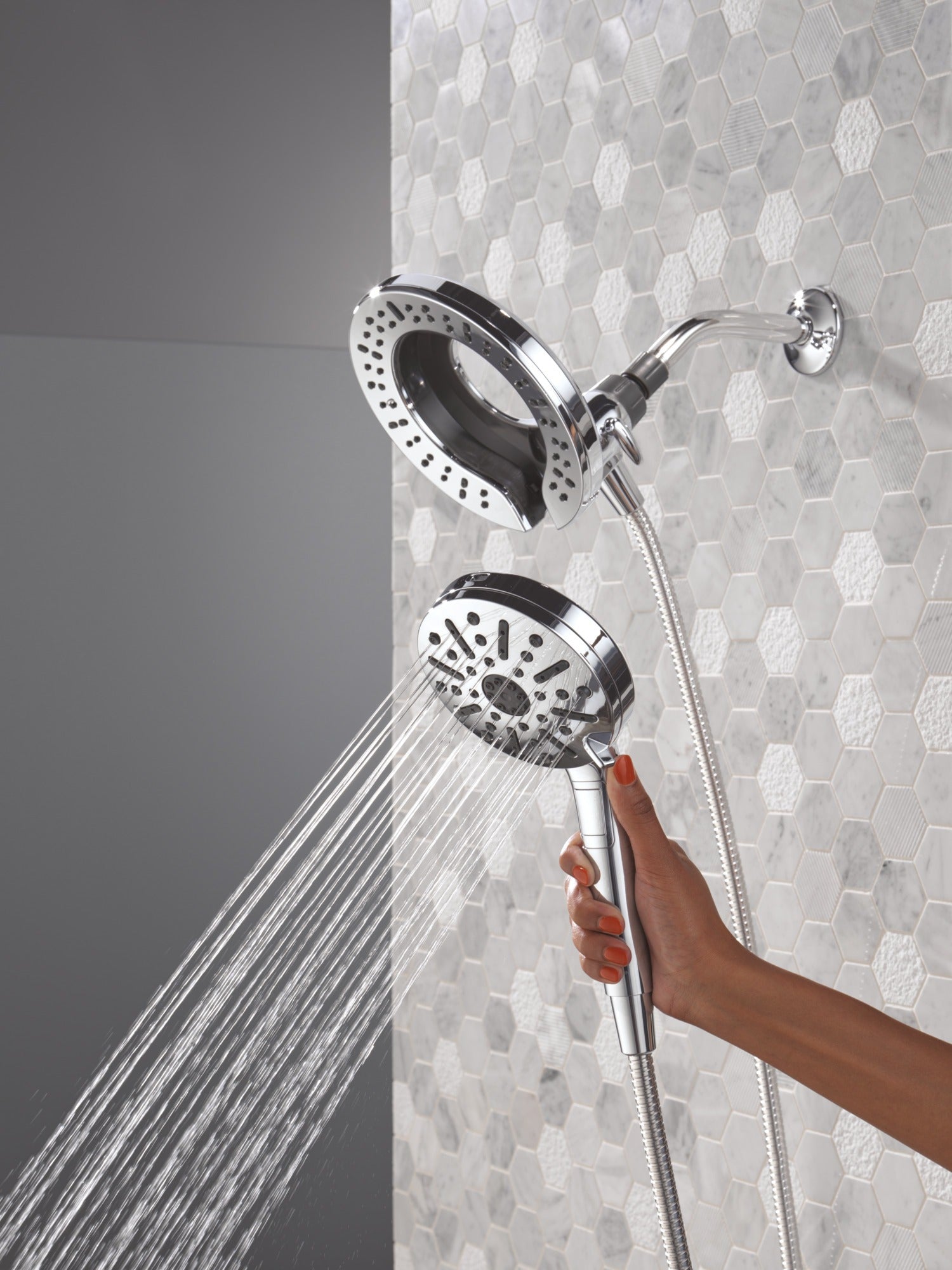 Delta Universal Showering Components 6-Setting In2ition® with ProClean®