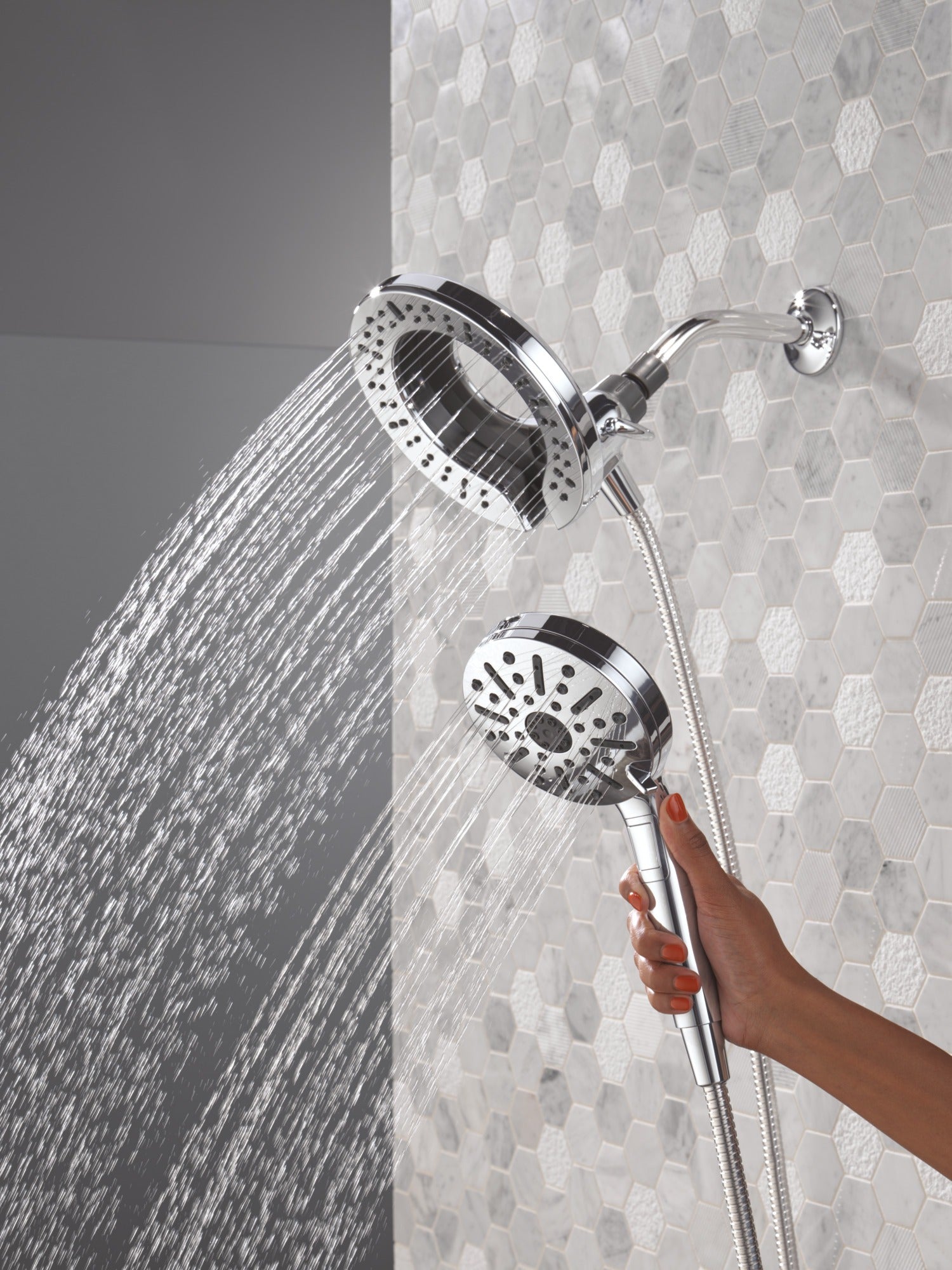 Delta Universal Showering Components 6-Setting In2ition® with ProClean®