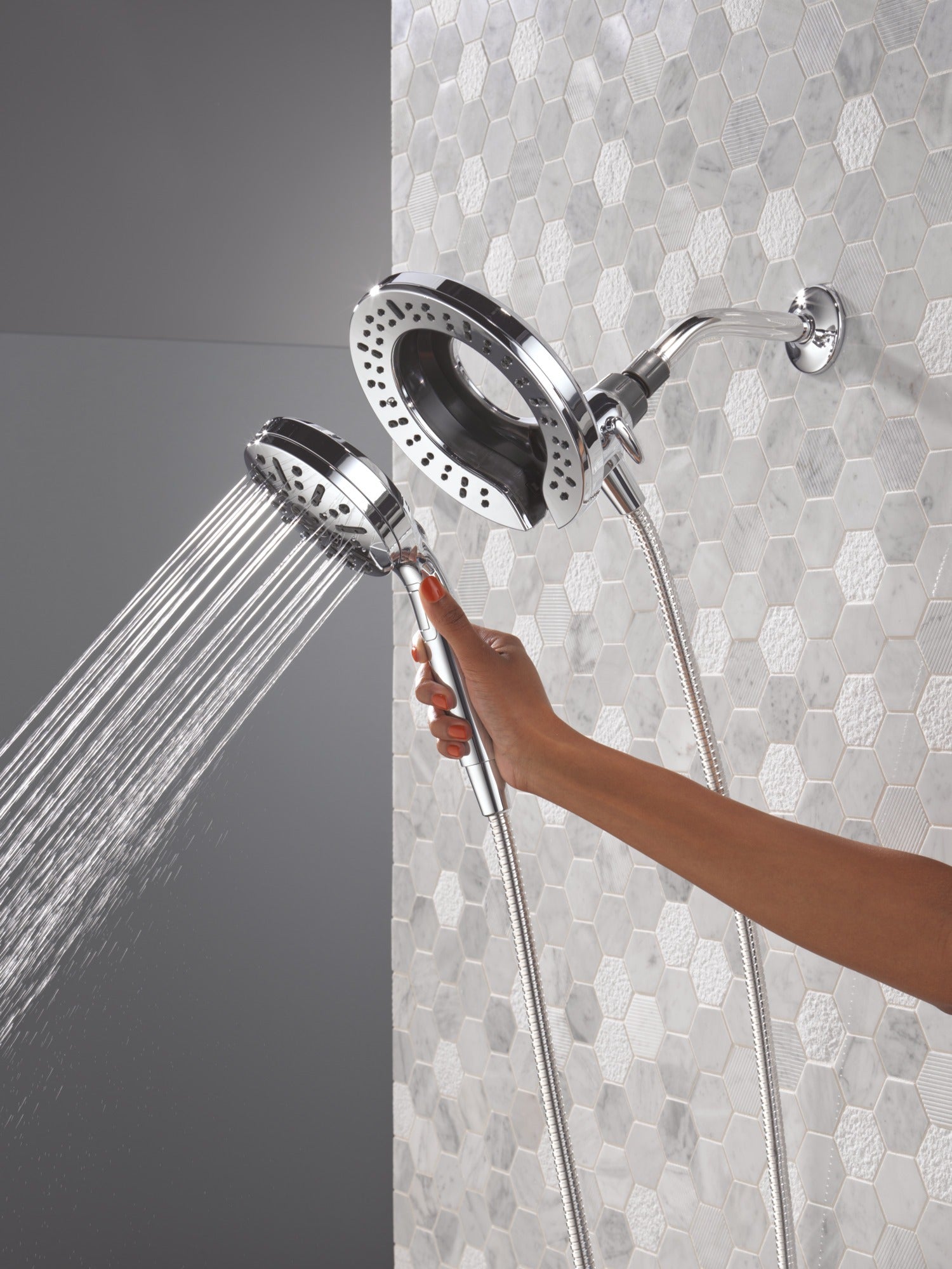 Delta Universal Showering Components 6-Setting In2ition® with ProClean®