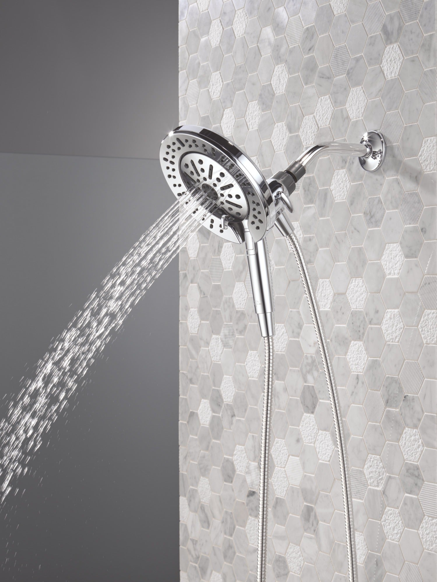 Delta Universal Showering Components 6-Setting In2ition® with ProClean®