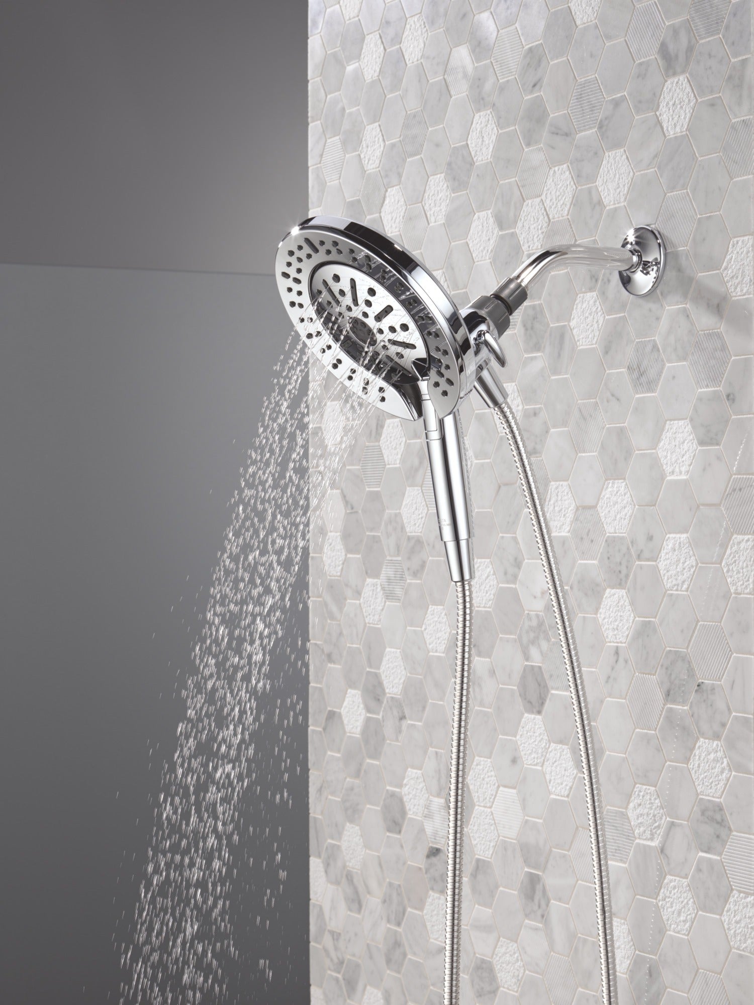 Delta Universal Showering Components 6-Setting In2ition® with ProClean®