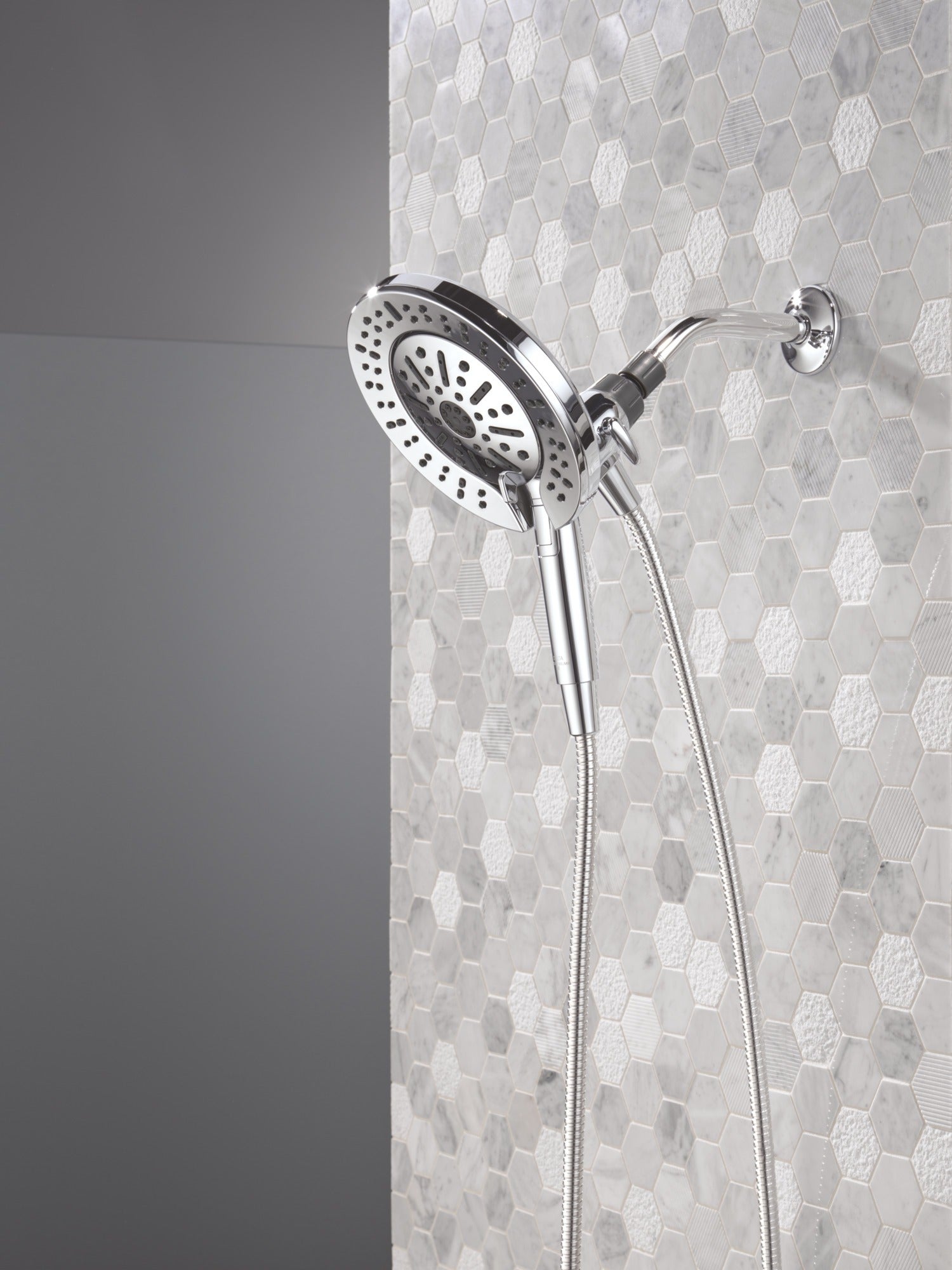 Delta Universal Showering Components 6-Setting In2ition® with ProClean®