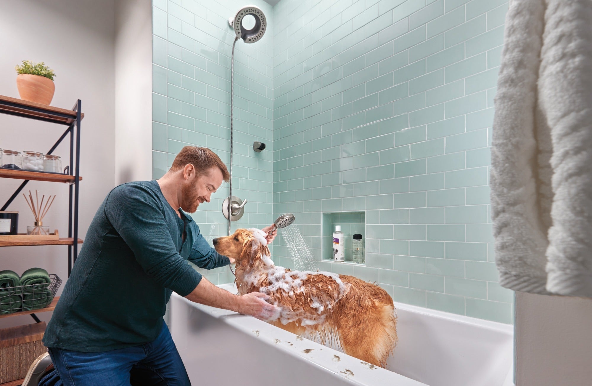 Delta Universal Showering Components In2ition® 7-Setting Two-in-One Shower
