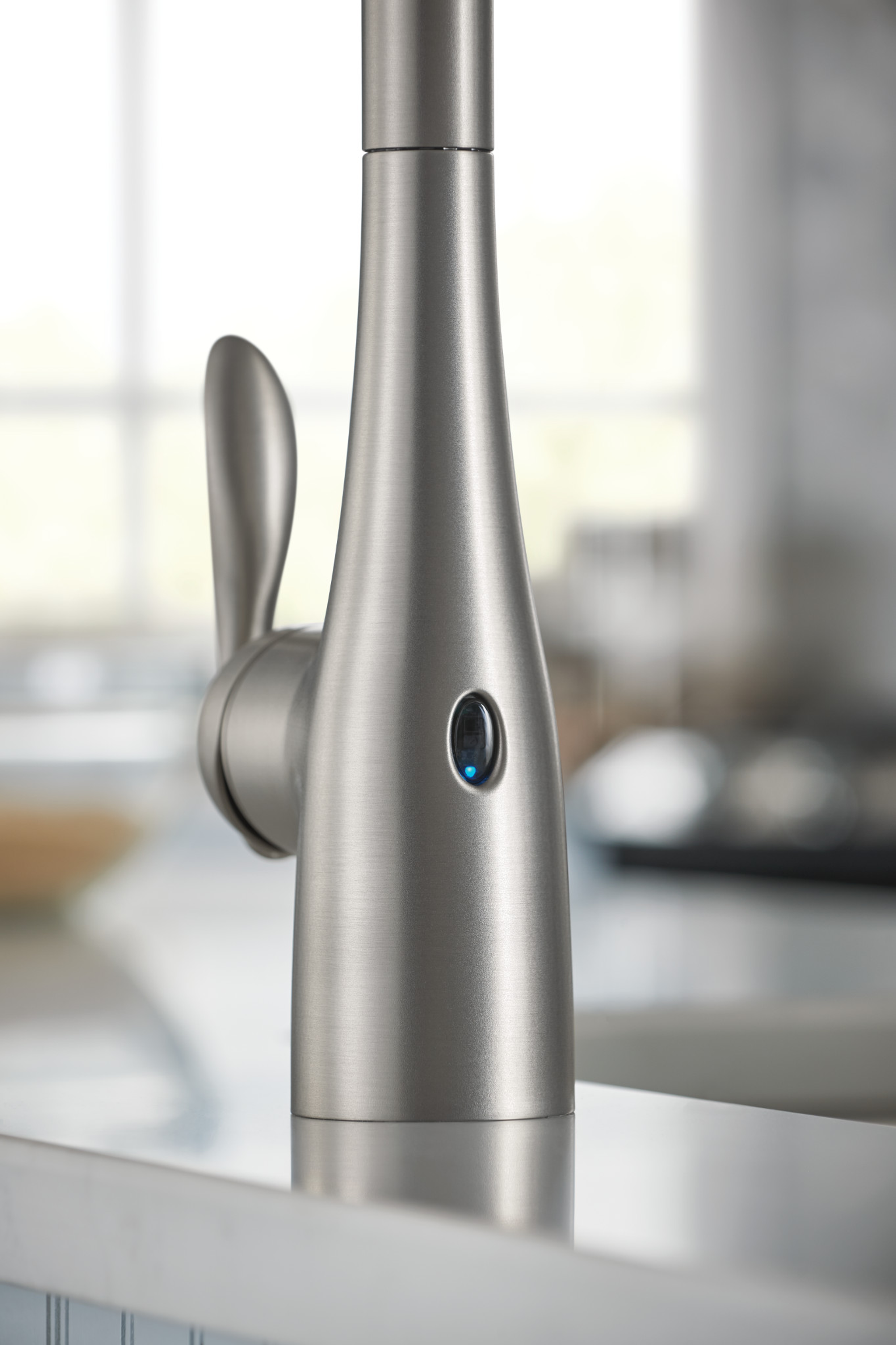 Moen 7594EW Arbor MotionSense Wave One-Handle Pulldown Touchless Kitchen Faucet