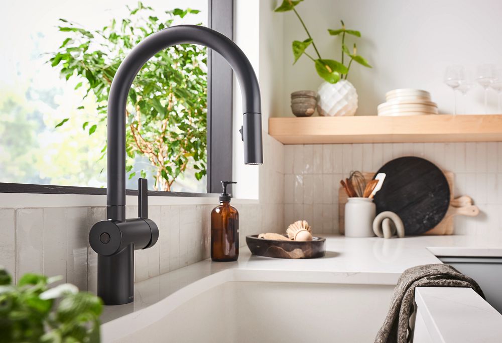Cia MotionSense Wave One-Handle Pulldown Touchless Kitchen Faucet