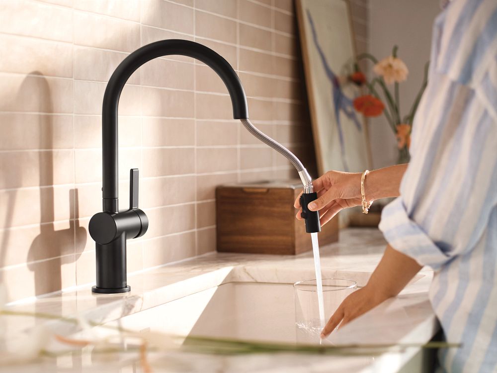 Cia Smart Pulldown Touchless Kitchen Faucet