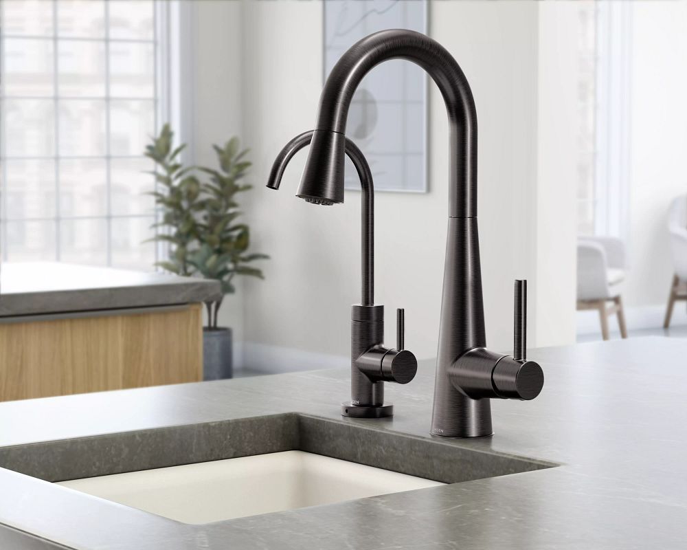 Sleek One-Handle Pulldown Bar Faucet
