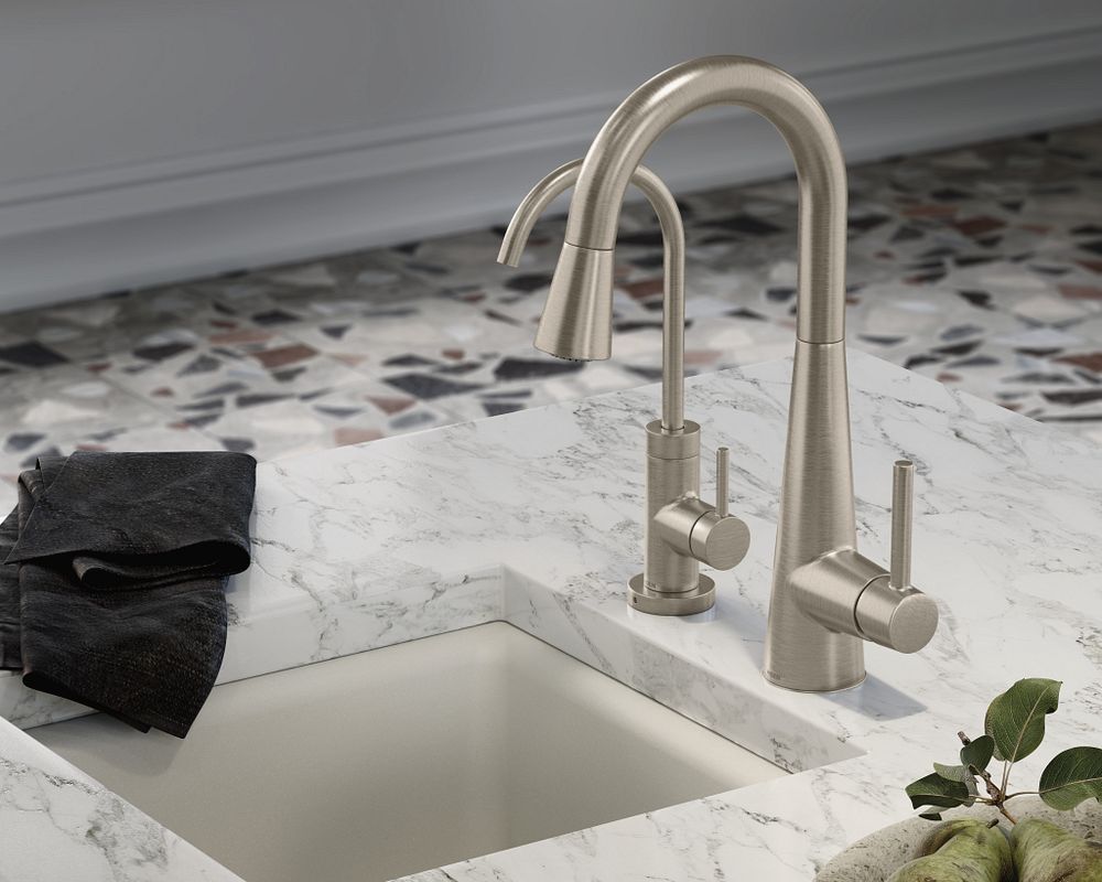 Sleek One-Handle Pulldown Bar Faucet