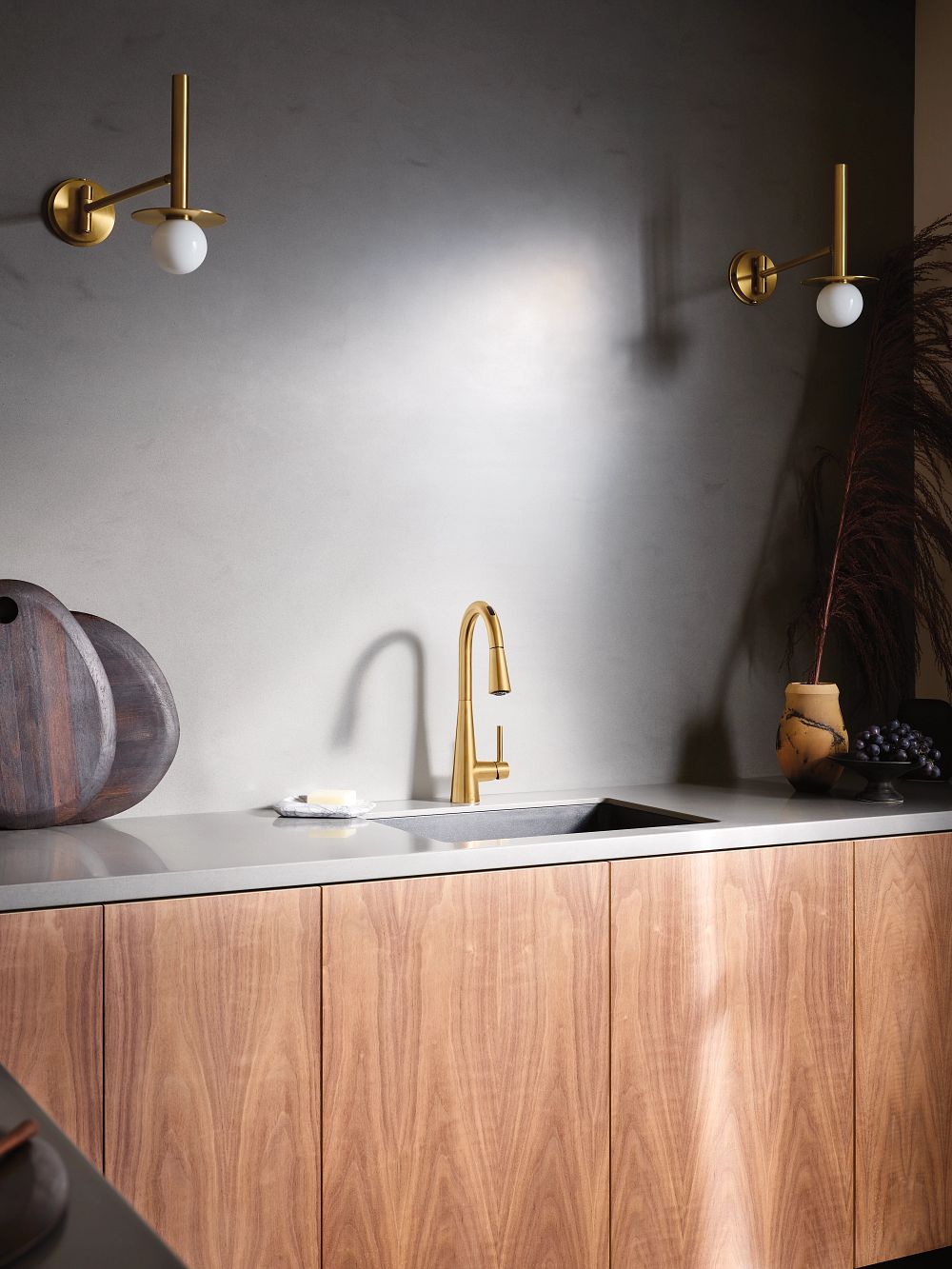 Sleek Smart Pulldown Touchless Kitchen Faucet
