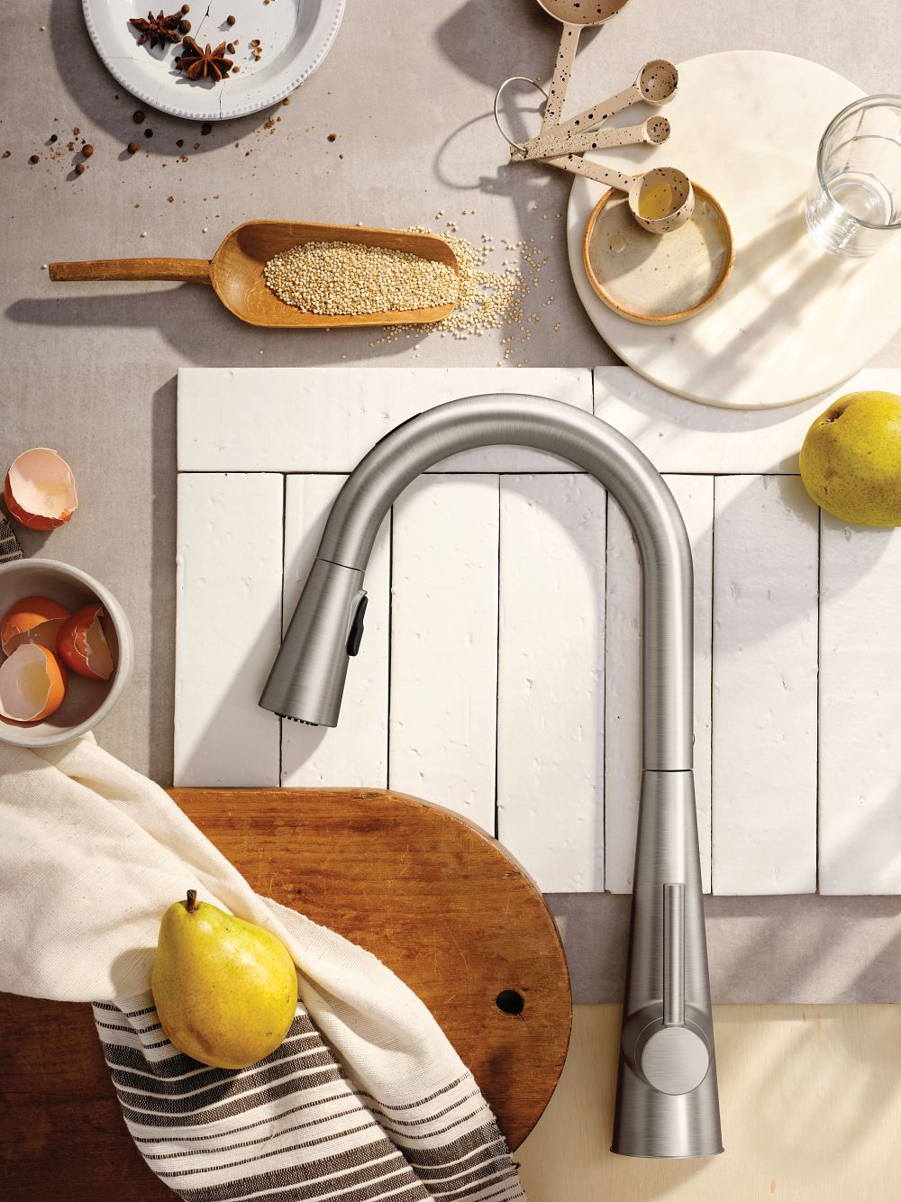 Sleek Smart Pulldown Touchless Kitchen Faucet