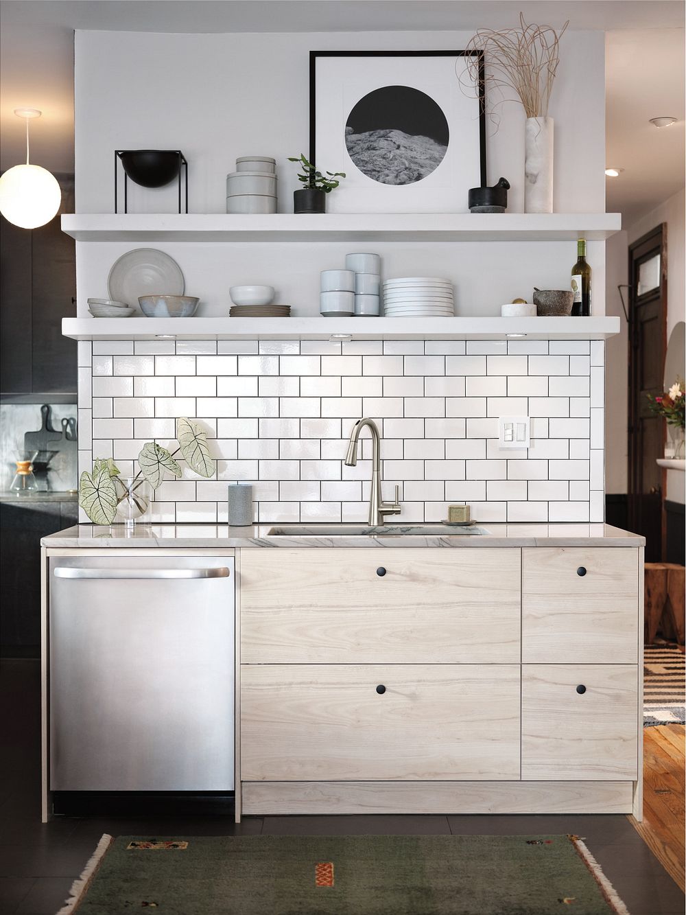 Sleek Smart Pulldown Touchless Kitchen Faucet