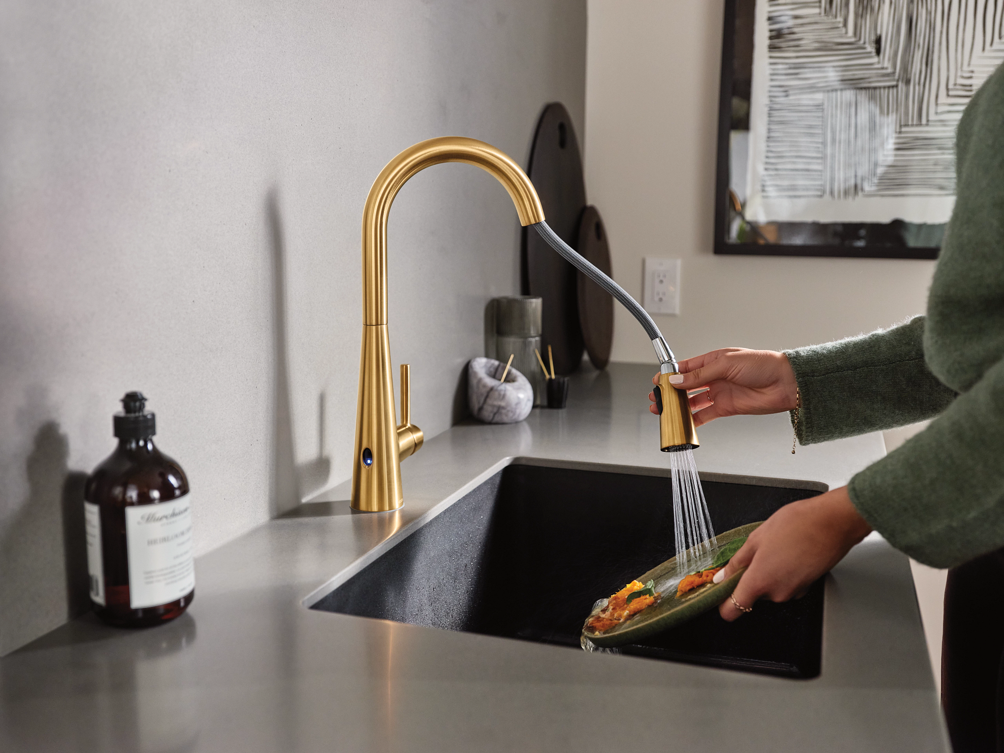 Moen 7864EW Sleek MotionSense Wave One-Handle Pulldown Touchless Kitchen Faucet