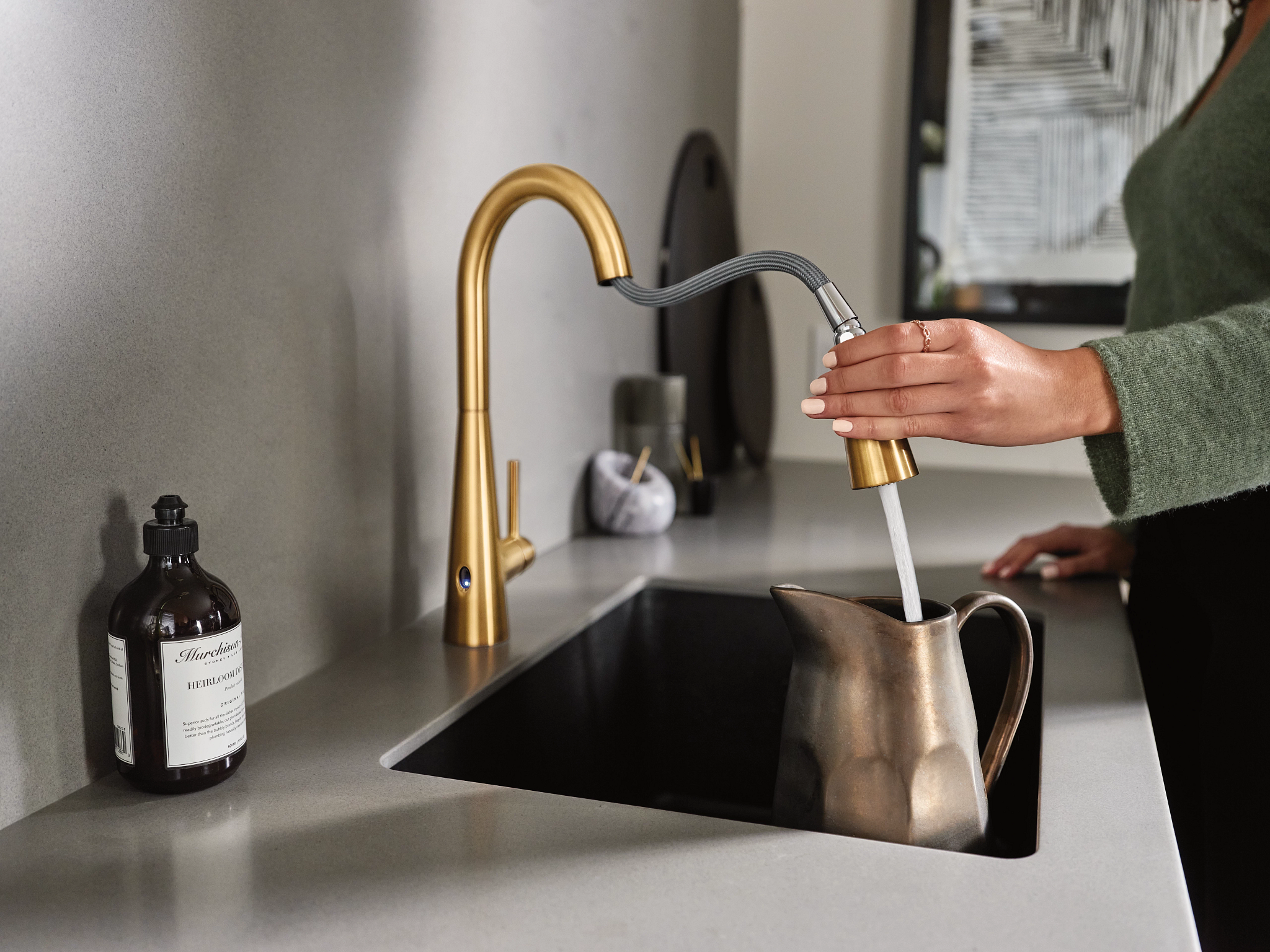 Moen 7864EW Sleek MotionSense Wave One-Handle Pulldown Touchless Kitchen Faucet