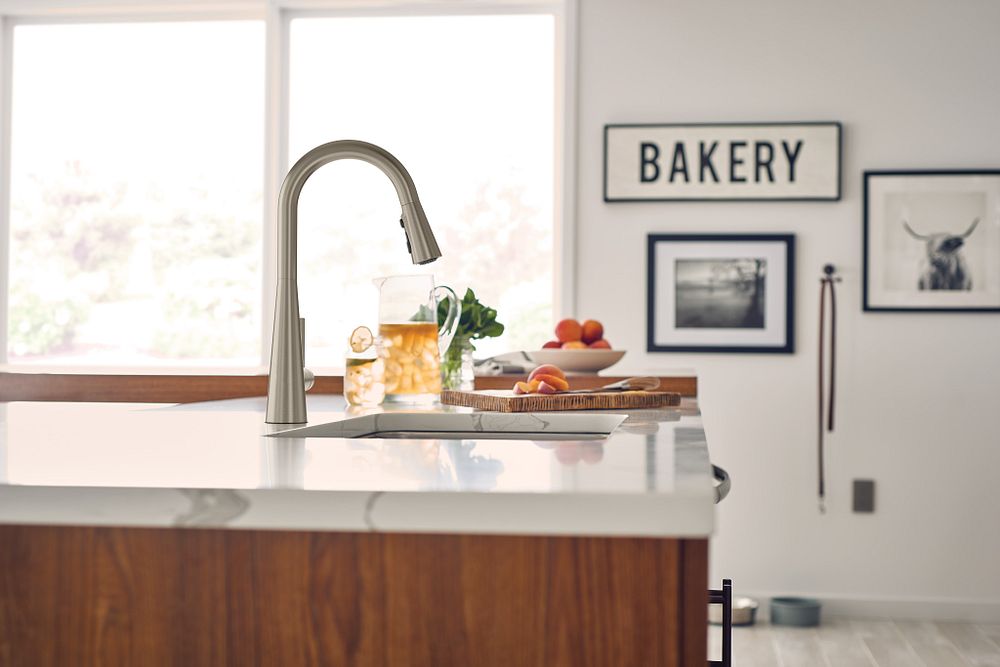 Sleek One-Handle High Arc Pulldown Kitchen Faucet